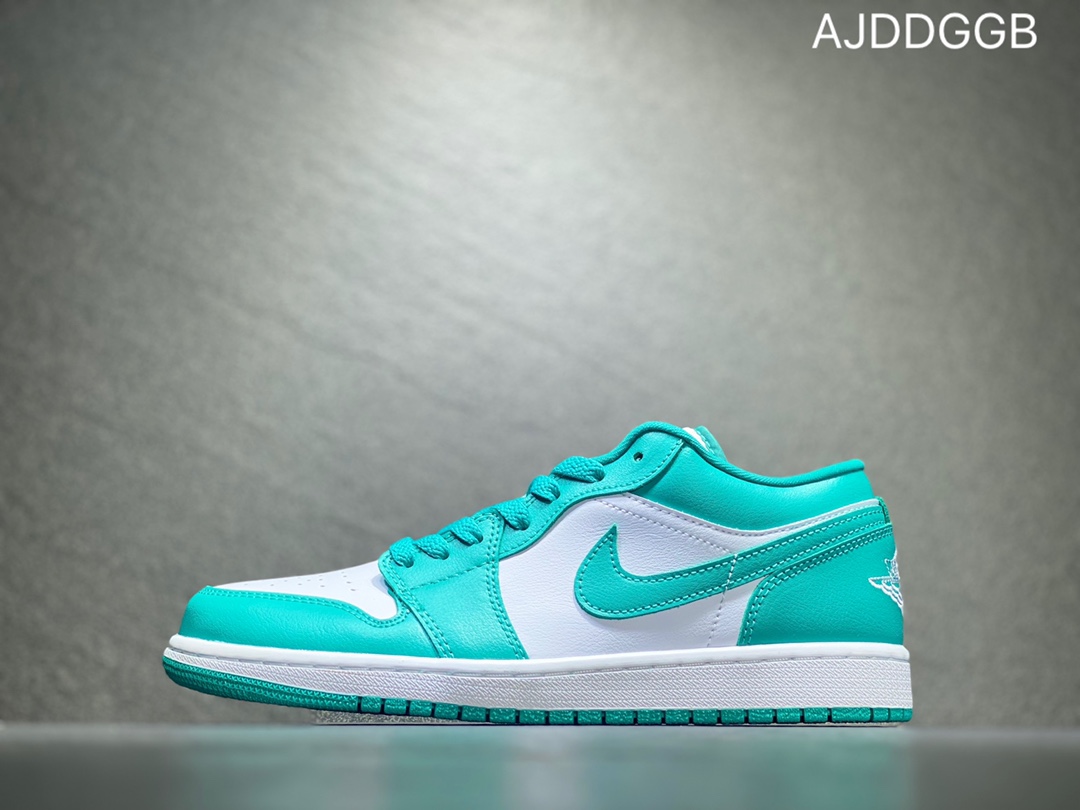 240 Air Jordan 1 Low AJ1 乔1低帮篮球鞋  DC0774-132