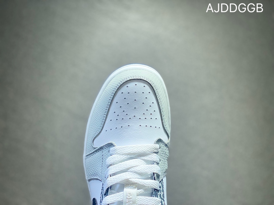 240 Air Jordan 1 Low AJ1 乔1低帮篮球鞋  DM1199-140
