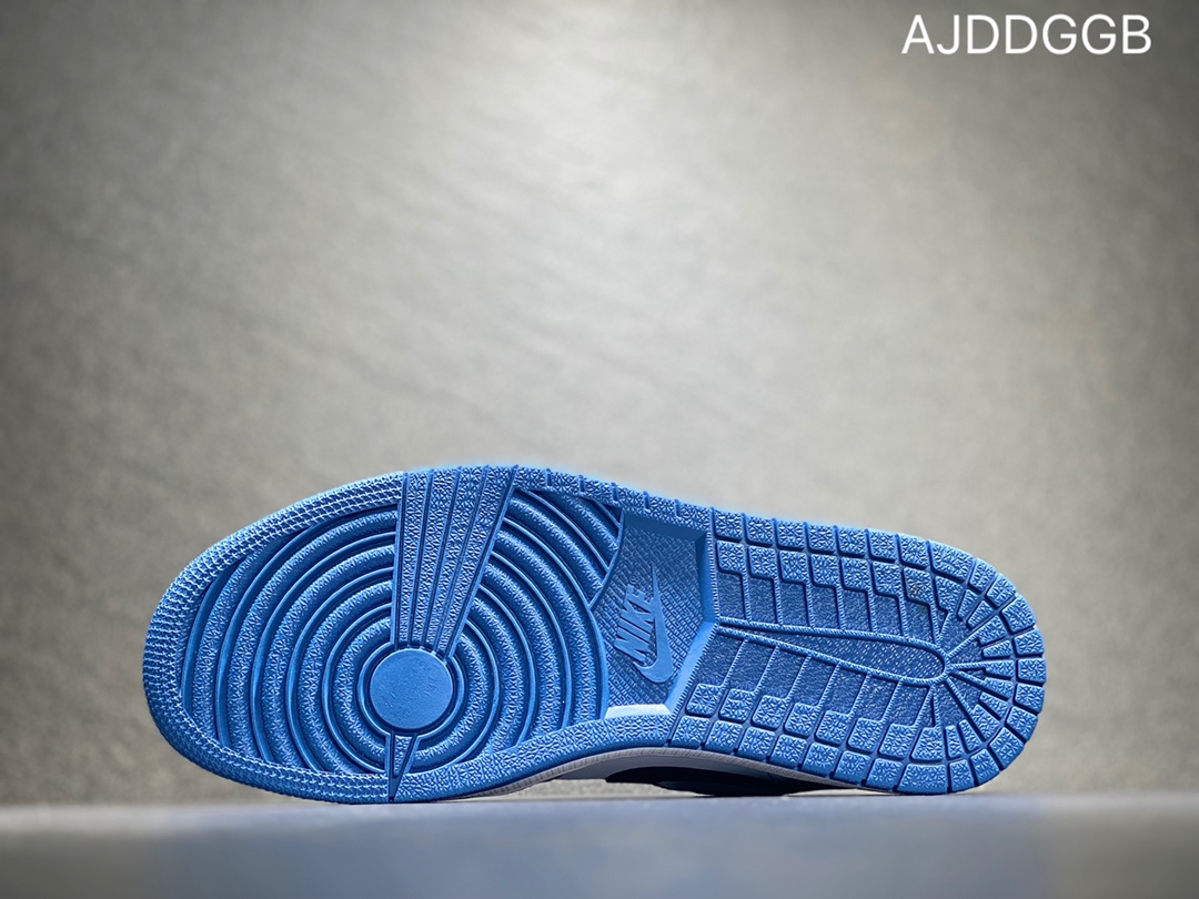 240 Air Jordan 1 Low AJ1 乔1低帮篮球鞋  DM1199-140