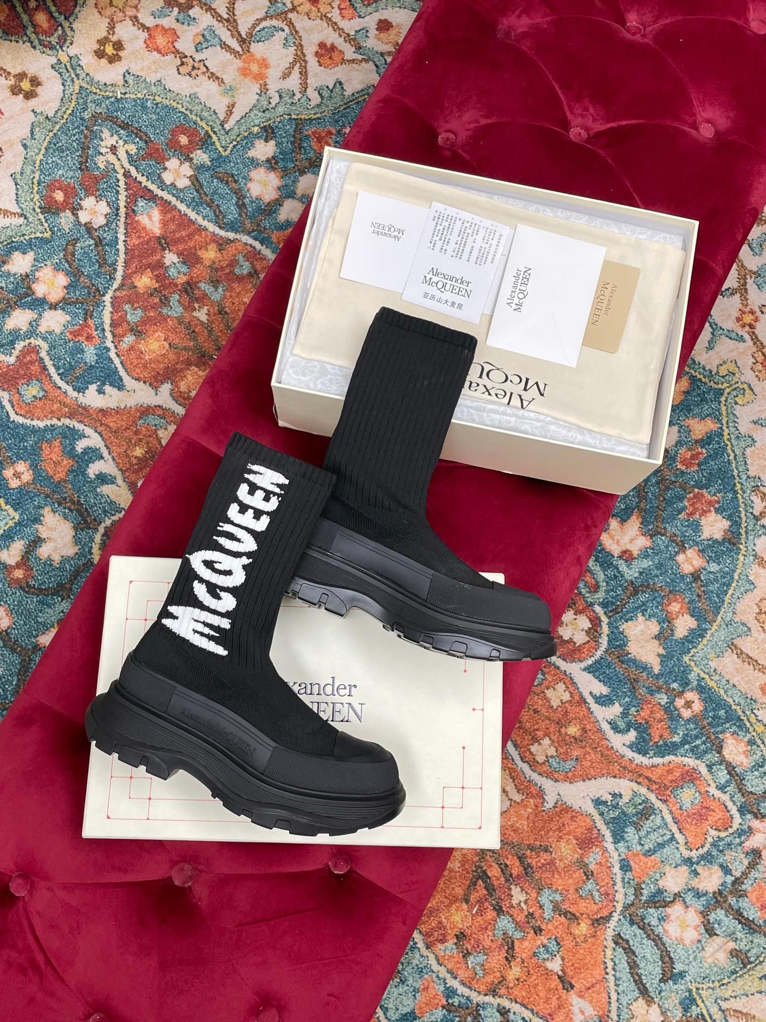 Zenium: Alexander McQueen Queen 22s Graffiti Sock Boots with Zirconium Fabric - 图片 3