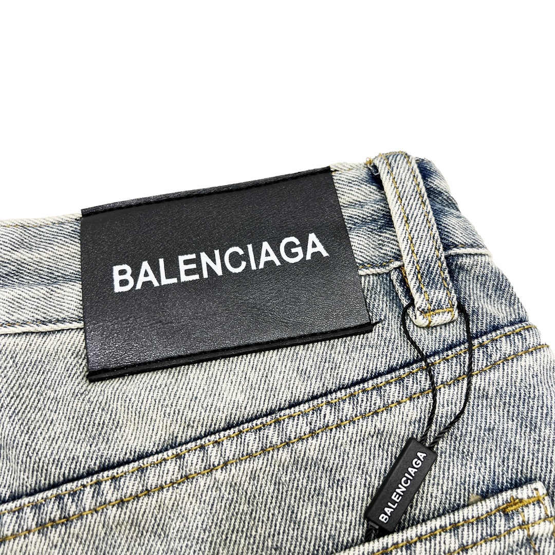 Balenciaga/巴黎世家 锁扣破洞复古牛仔裤