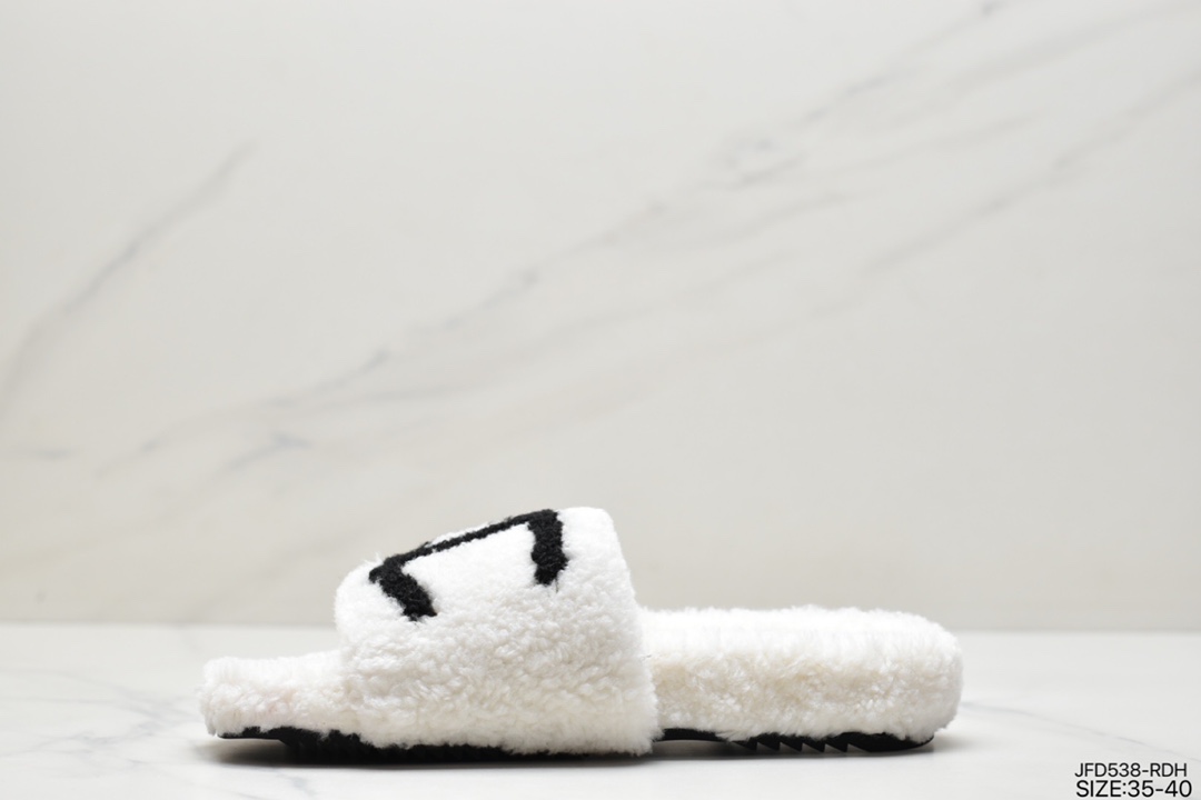 High luxury brand Balenciaga Kedong new favorite fur slippers