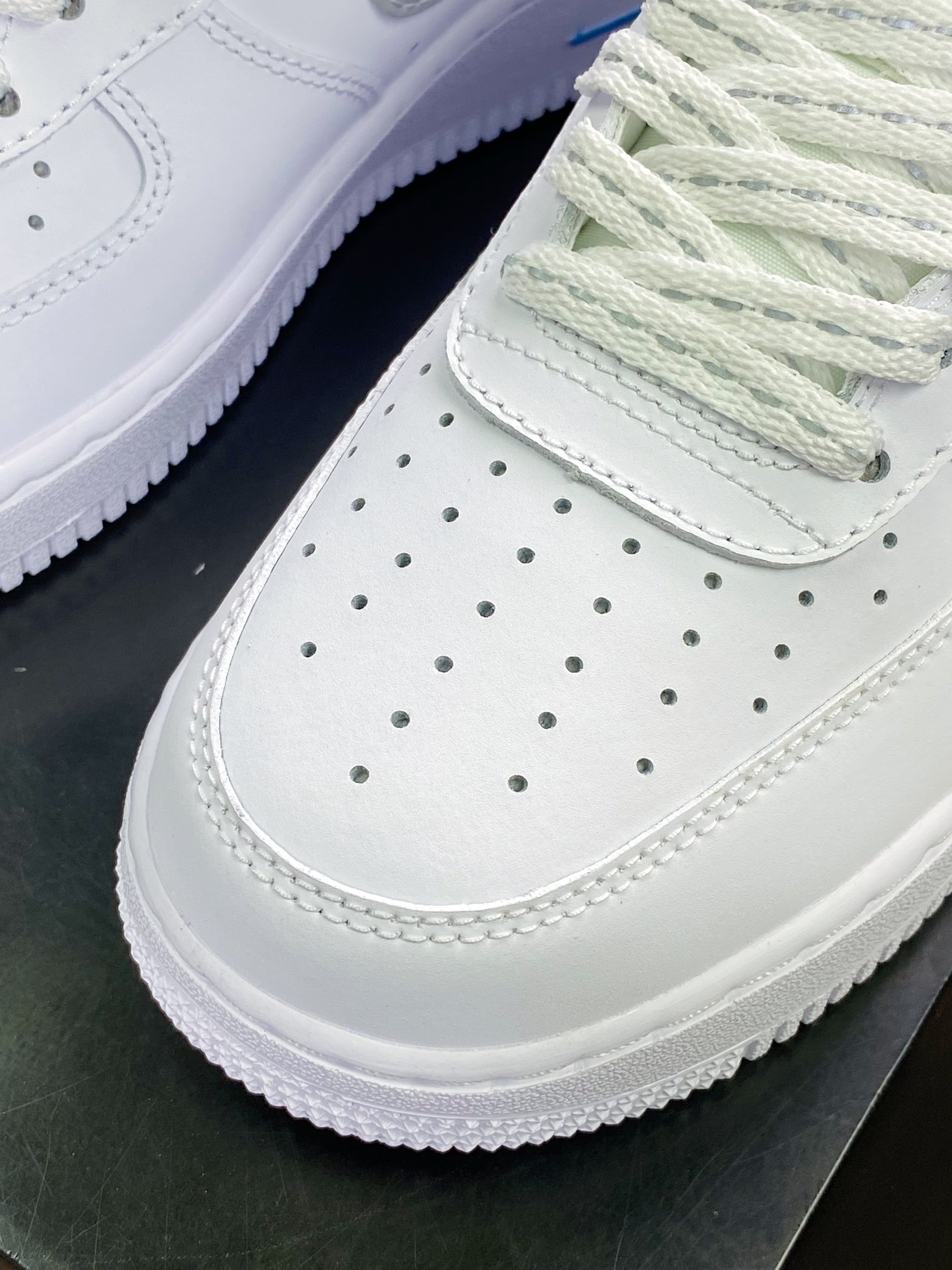 200  Air Force 1’07 Low”White Silver Laser Blue”空军一号经典低帮百搭板鞋DR0142-100