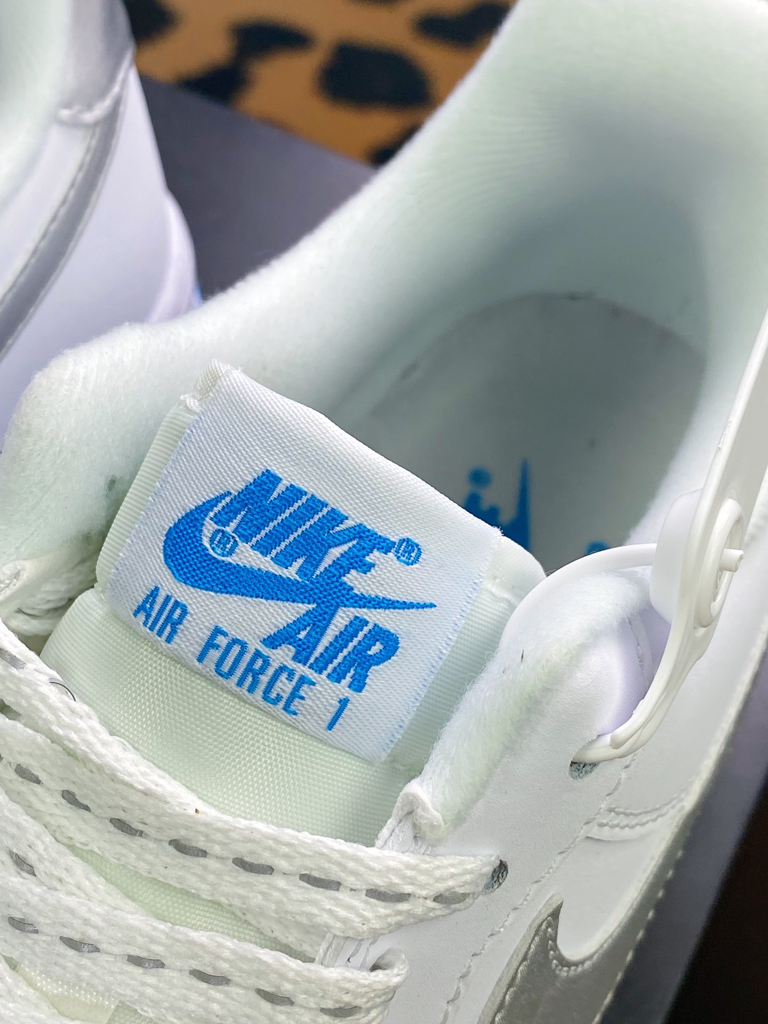 200  Air Force 1’07 Low”White Silver Laser Blue”空军一号经典低帮百搭板鞋DR0142-100
