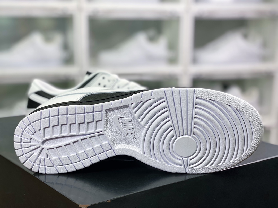 300 耐克 WMNS SB Dunk Low”White/Black”扣篮系列低帮休闲运动滑板板鞋“皮革白黑钩子”DD1503-113