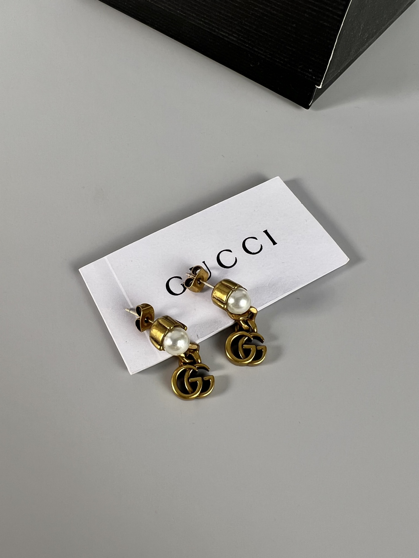 Gucci Gucci 中古 双G 耳钉，做旧的古铜双G 钻和珍珠，非常日常百搭