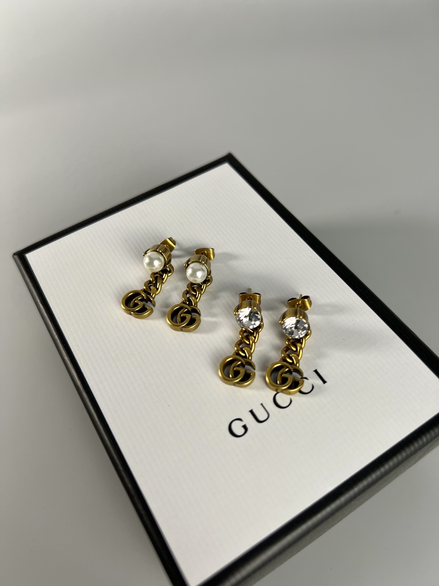 Gucci Gucci 中古 双G 耳钉，做旧的古铜双G 钻和珍珠，非常日常百搭
