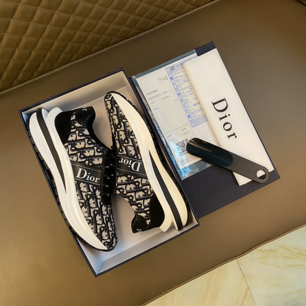 I5 老爹鞋 最高版本官网一比一最高版Dior迪奥2022走秀四季款运动系列著名演员网红身穿超火设计了多款以法国艺术家妮基·圣法尔Niki de Saint Phalle的雕塑作品为圆环圆，材料 面料：进口原版牛皮 原版内里 大底：原版大底 男鞋