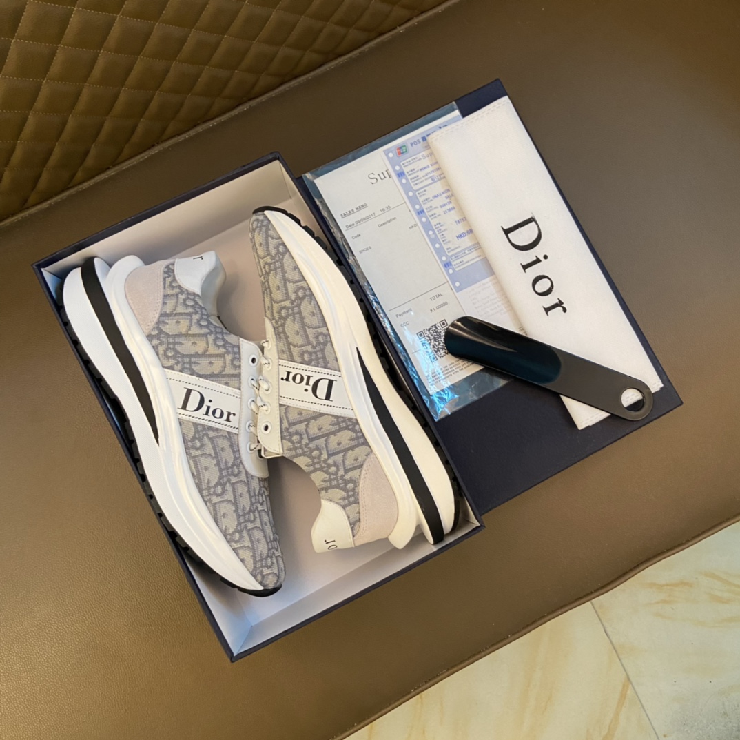 I5 老爹鞋 最高版本官网一比一最高版Dior迪奥2022走秀四季款运动系列著名演员网红身穿超火设计了多款以法国艺术家妮基·圣法尔Niki de Saint Phalle的雕塑作品为圆环圆，材料 面料：进口原版牛皮 原版内里 大底：原版大底 男鞋