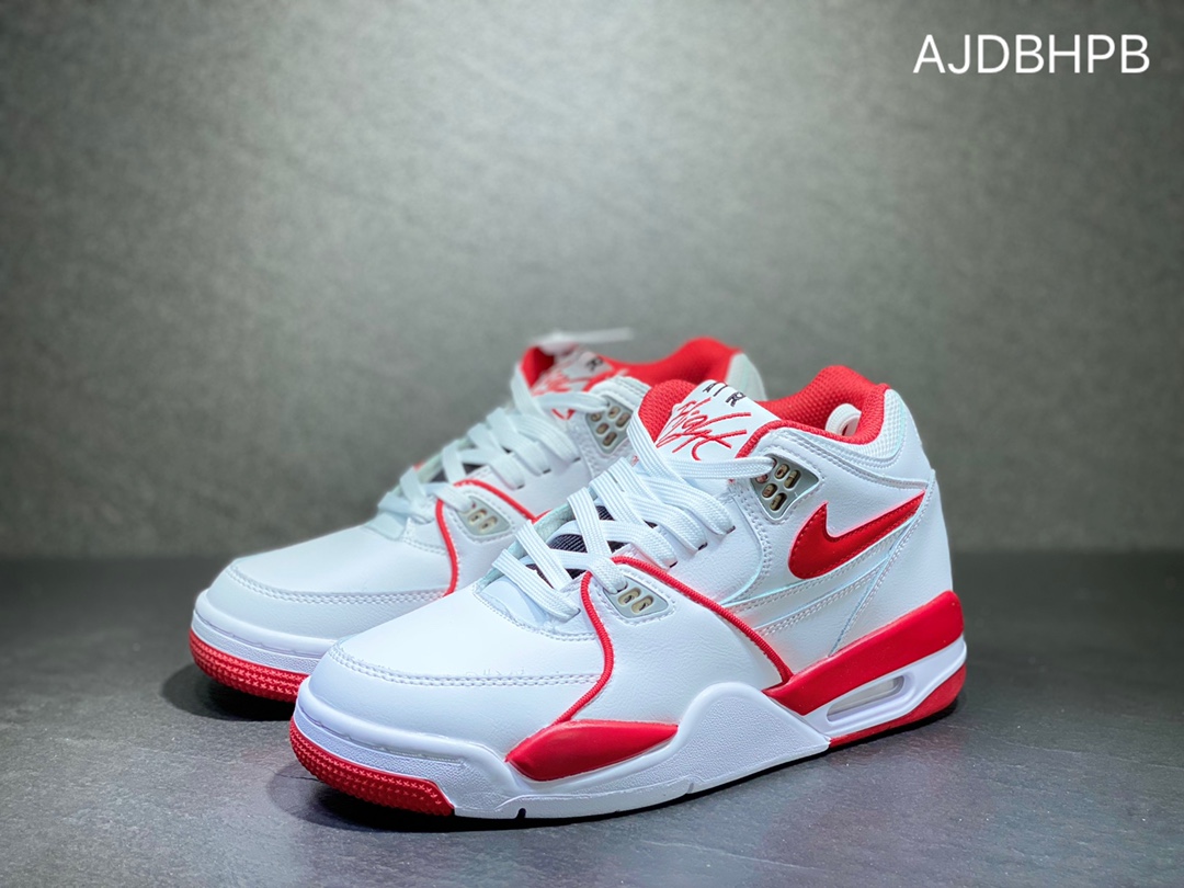 220 Air Flight Legacy 白红 将经典Air Jordan 3和Air Jordan 4元素融为一体819665-100
