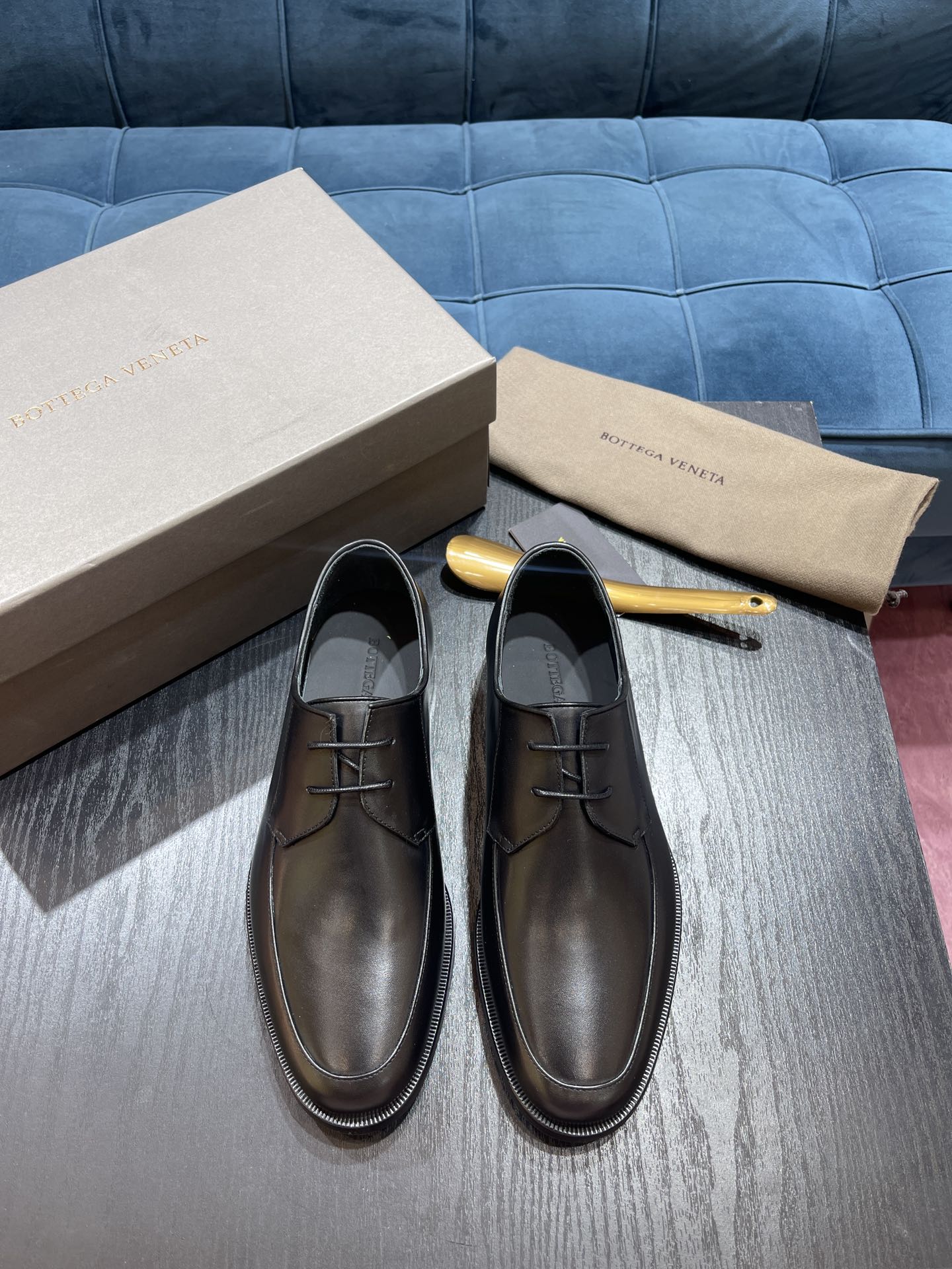 Bottega Veneta Leather Oxford Shoes - Italian Craftsmanship, Timeless Style
