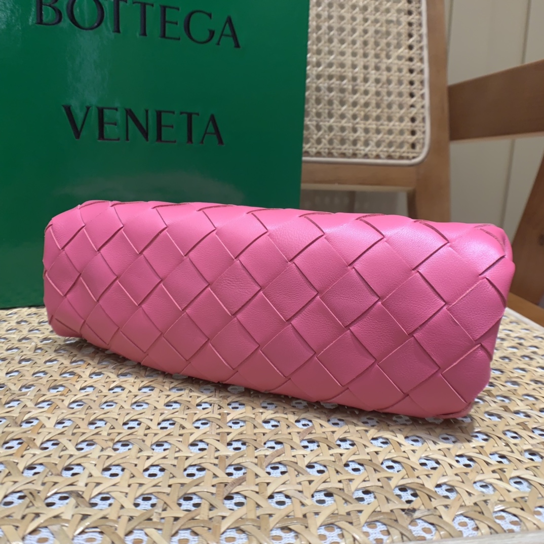 Bottega Veneta THE MINI POUCH 22CM 编织云朵包 585852粉红色