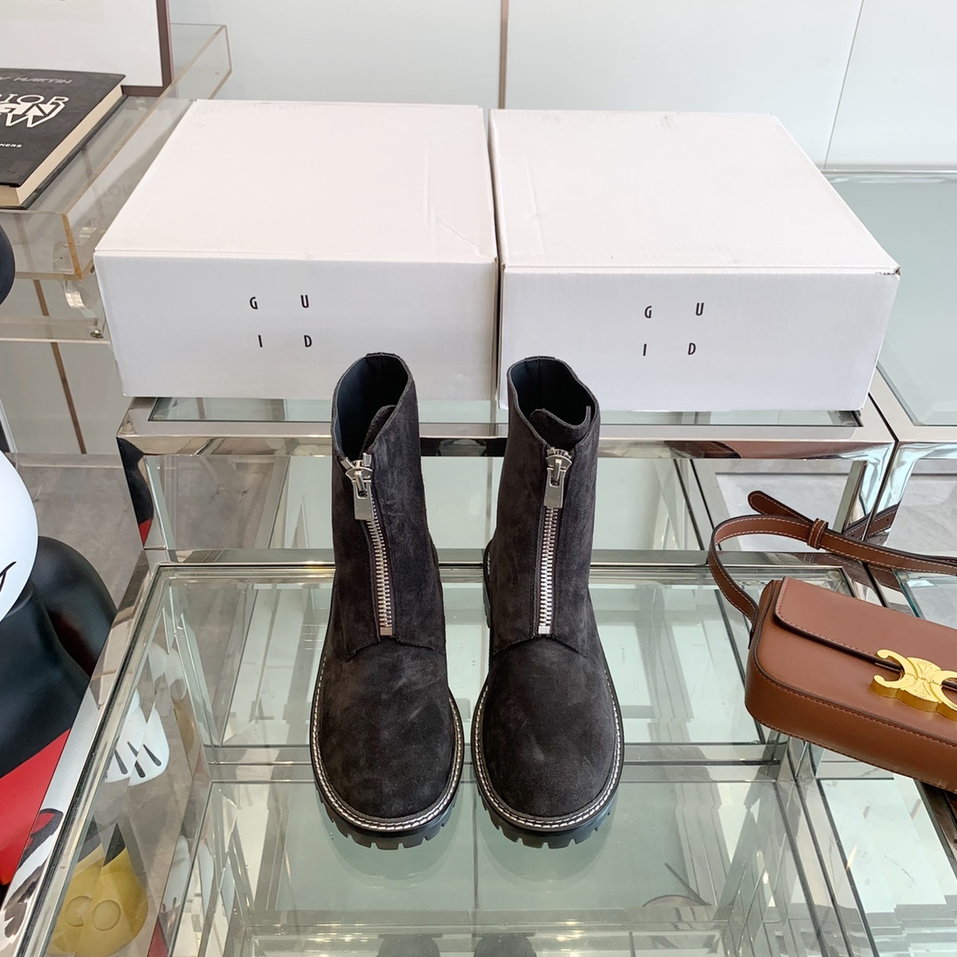 “Instantly Grow Grass with 800 Giidi New Short Boots, Size 35-40”
