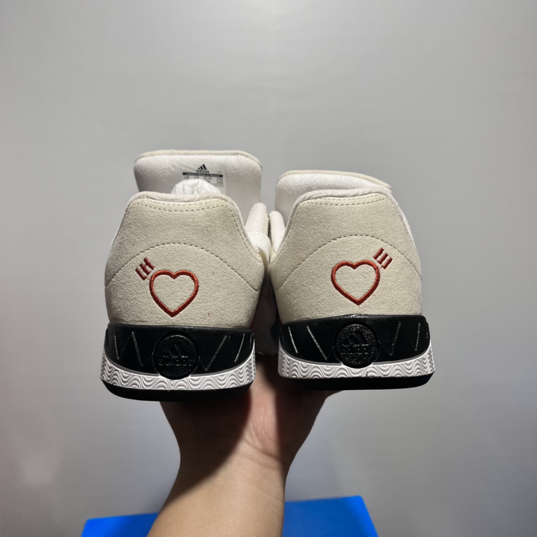 特价🔥🔥🔥💰145包邮adidas adimatic面包鞋 阿迪达斯「鲨鱼面包鞋」新联名开启,携手费城传奇滑手贾马尔·史密斯JamalSmith x Adidas Adimatic Low"Black/Orange"马蒂奇系列低帮复古鲨鱼面包休闲运动休闲滑板板鞋 90年代复古老鞋 面包鞋 浮夸的日韩版面与鞋底 颜值爆棚 不撞鞋 高档麂皮+牛筋底 经典复古休闲板鞋  鞋浮夸的日韩版面与鞋底 颜值爆棚 开学季不撞鞋  颜色灰橘尺码36-44 价格