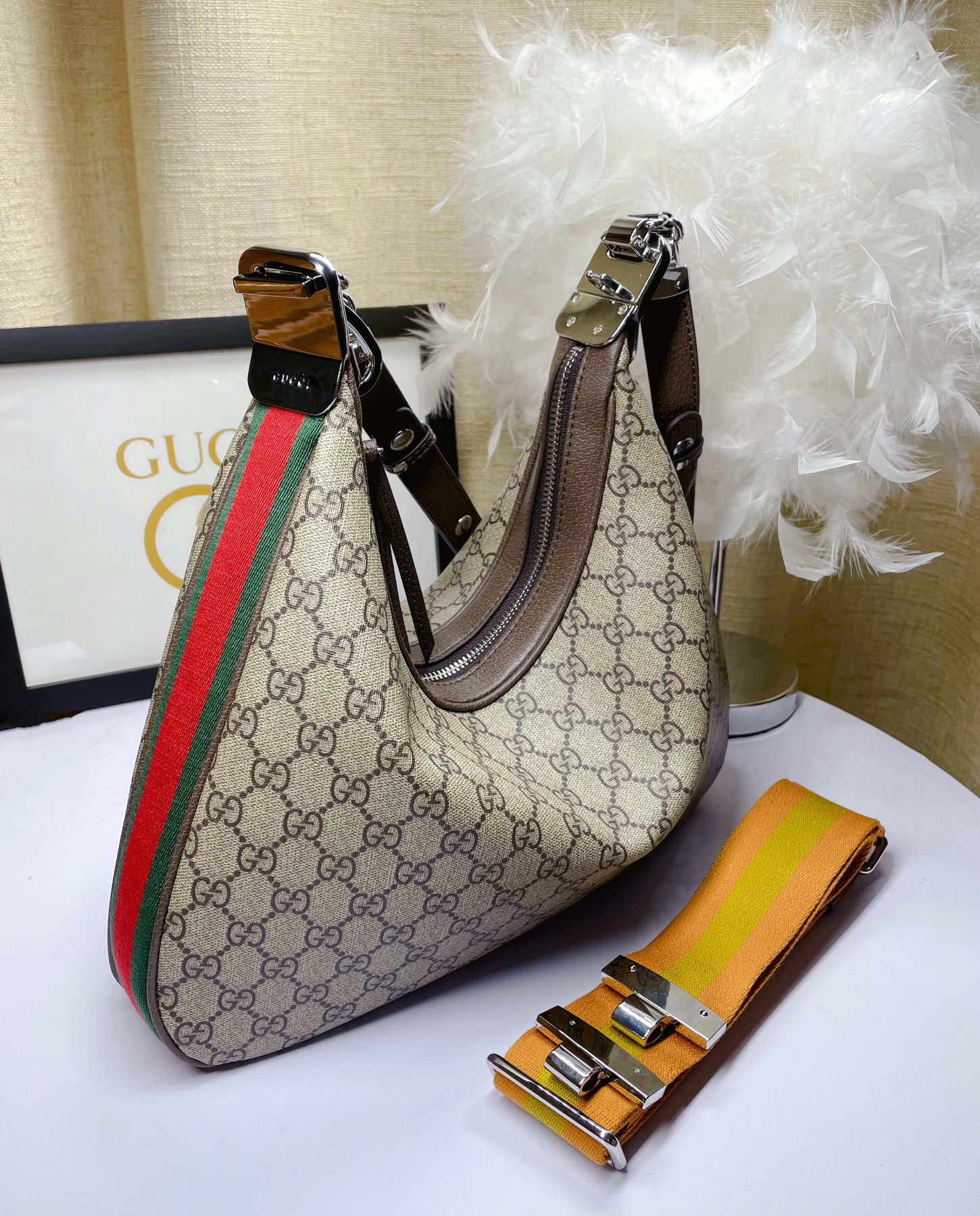 GG👉Gucci Attache系列大号肩背包《古驰爱的进行曲》系列焕新演绎品牌典藏元素，致敬好莱坞恒久