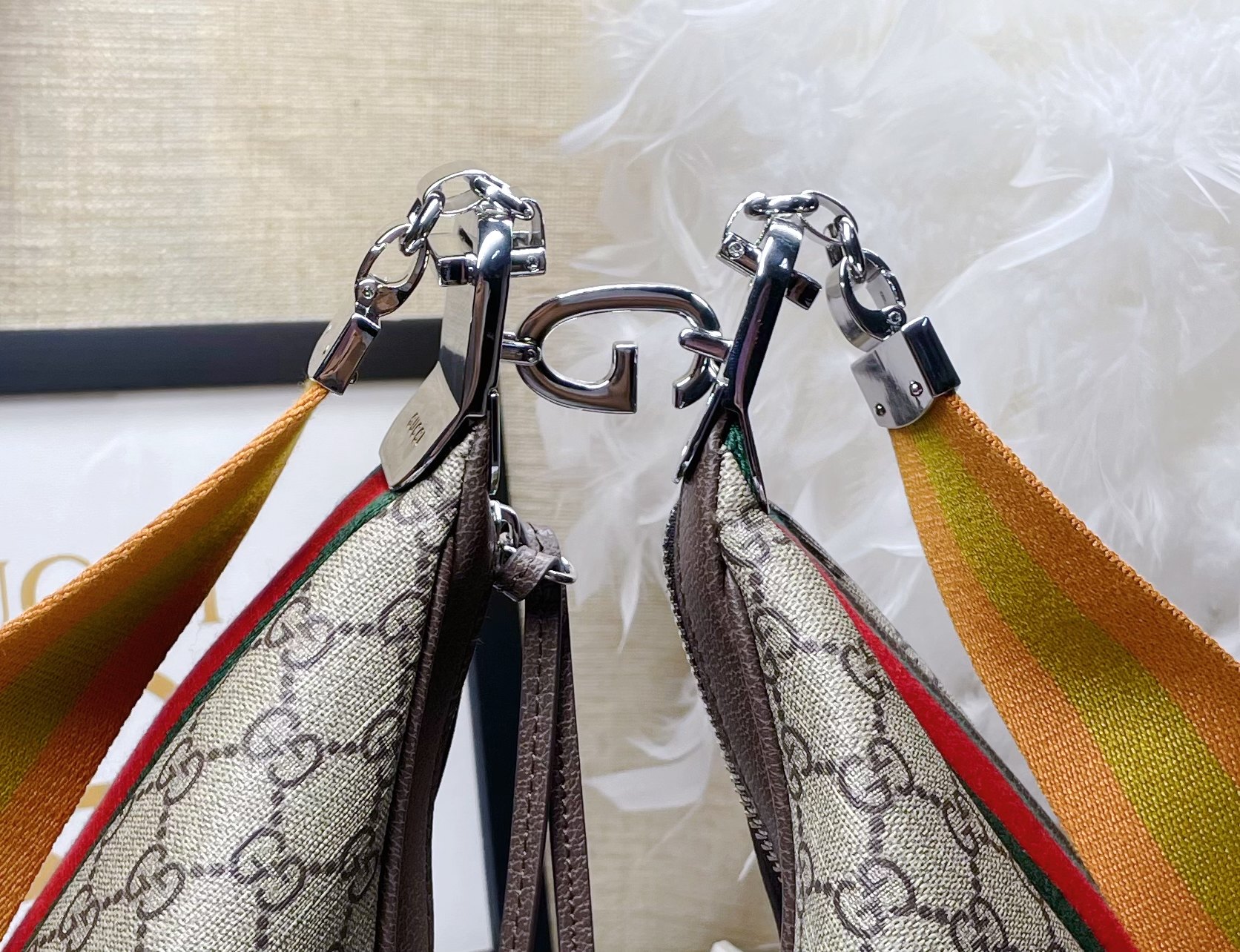 GG👉Gucci Attache系列大号肩背包《古驰爱的进行曲》系列焕新演绎品牌典藏元素，致敬好莱坞恒久