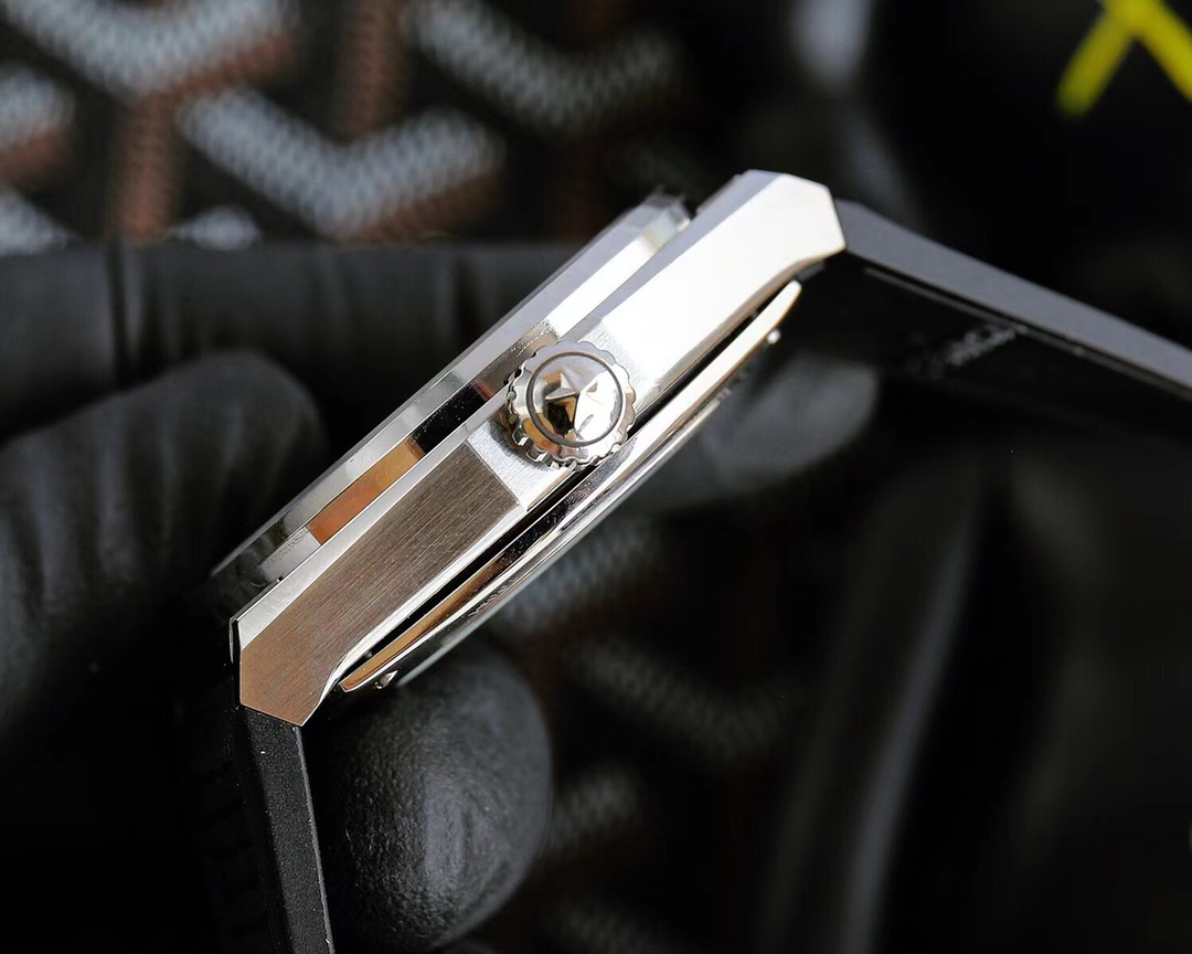 DeFy Series Upgrades: Enhanced Design and Functionality for Wristwatches - 图片 4