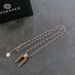 Versace AAAA
 Jewelry Necklaces & Pendants Spring/Summer Collection