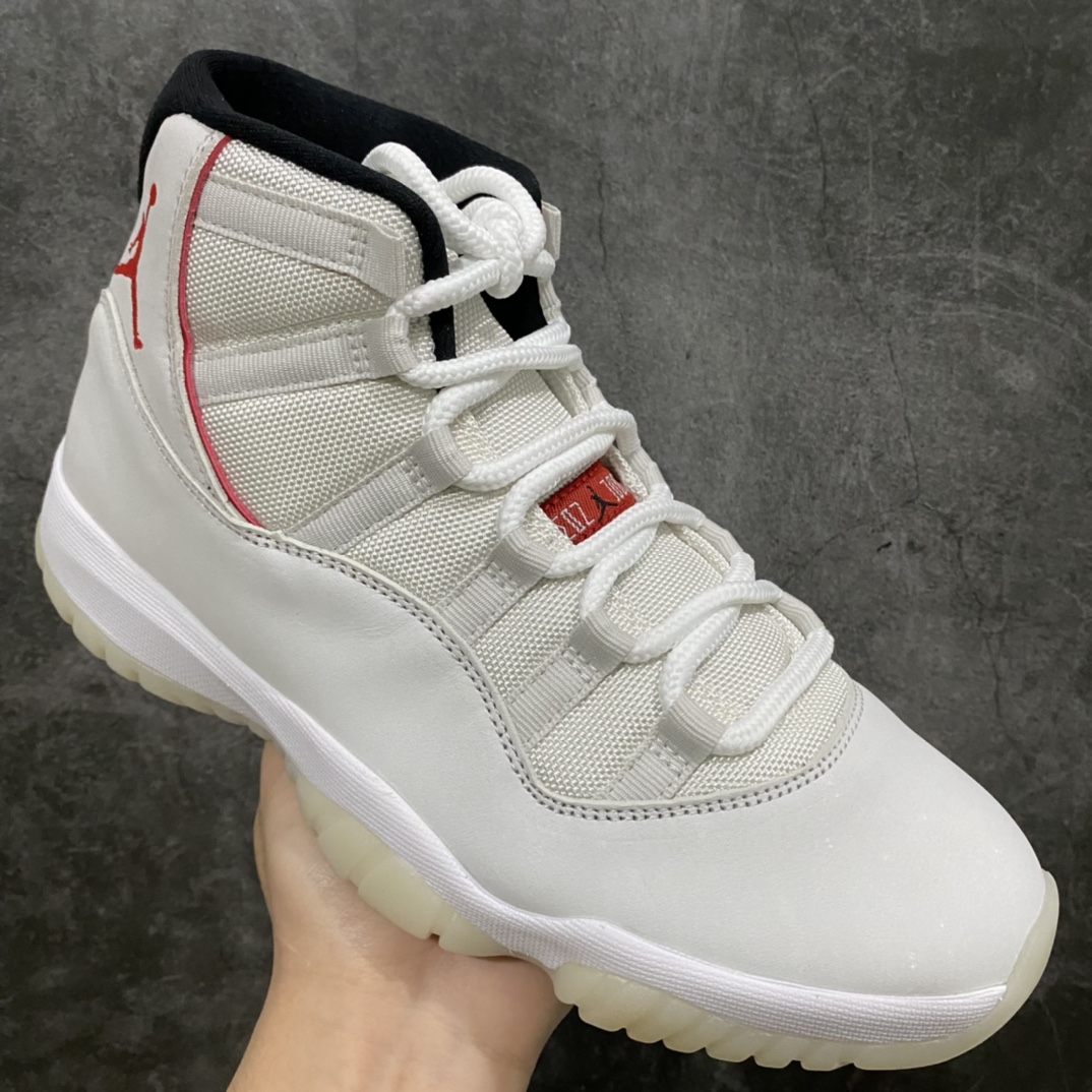 图片[3]-外贸纯原Air Jordan AJ11 兔八哥高帮 378037-016 新货无氧化 原楦原档案数据开模打造 原厂中底拉帮钢印 原厂漆皮 防冻不开裂 头层皮料 原装鞋撑 水晶大底正确色度色泽 原楦原数据刺绣 原厂车缝走线及对位 毫厘不差 飞人logo采用原数据电脑刺绣 原装正品碳纤维真实碳板 增强抗扭 原内标 原盒标 正确官方原盒 原厂防氧化水晶外底 原厂配套厂全掌solo气垫 尺码：40 40.5 41 42 42.5 43 44 44.5 45 46 47.5-选品中心