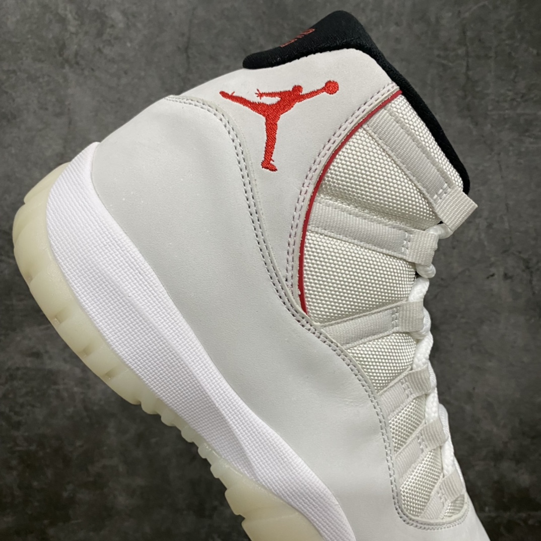 图片[7]-外贸纯原Air Jordan AJ11 兔八哥高帮 378037-016 新货无氧化 原楦原档案数据开模打造 原厂中底拉帮钢印 原厂漆皮 防冻不开裂 头层皮料 原装鞋撑 水晶大底正确色度色泽 原楦原数据刺绣 原厂车缝走线及对位 毫厘不差 飞人logo采用原数据电脑刺绣 原装正品碳纤维真实碳板 增强抗扭 原内标 原盒标 正确官方原盒 原厂防氧化水晶外底 原厂配套厂全掌solo气垫 尺码：40 40.5 41 42 42.5 43 44 44.5 45 46 47.5-选品中心