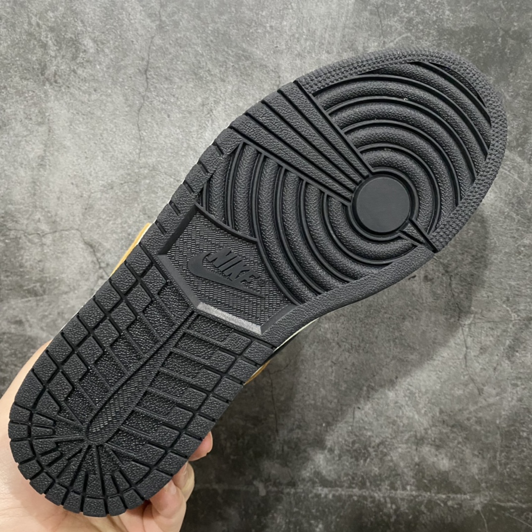 图片[9]-AJ1小麦 最佳新秀 独家纯原版本全码补货 全网最好的新秀没有之一 原厂麂皮+头层荔枝皮材料 鞋型超正 后跟标准小蛮腰 裁片清洁度很高 无任何毛边 冲孔圆润，细节基本无可挑剔，该有的东西一样不差！实拍所见即所得！ 尺码40-47.5-选品中心