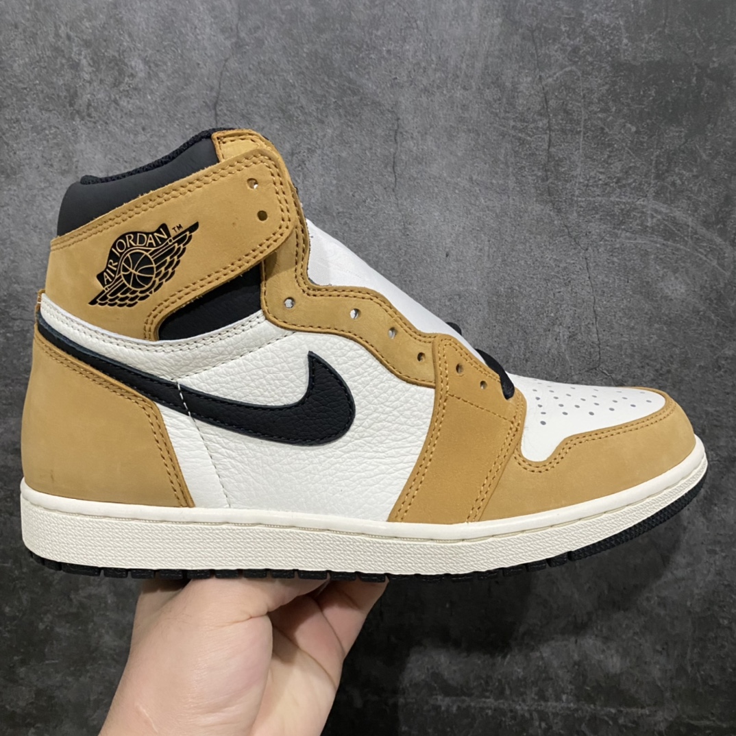 AJ1小麦 最佳新秀 独家纯原版本全码补货 全网最好的新秀没有之一 原厂麂皮+头层荔枝皮材料 鞋型超正 后跟标准小蛮腰 裁片清洁度很高 无任何毛边 冲孔圆润,细节基本无可挑剔,该有的东西一样不差!实拍所见即所得! 尺码40-47.5-选品中心