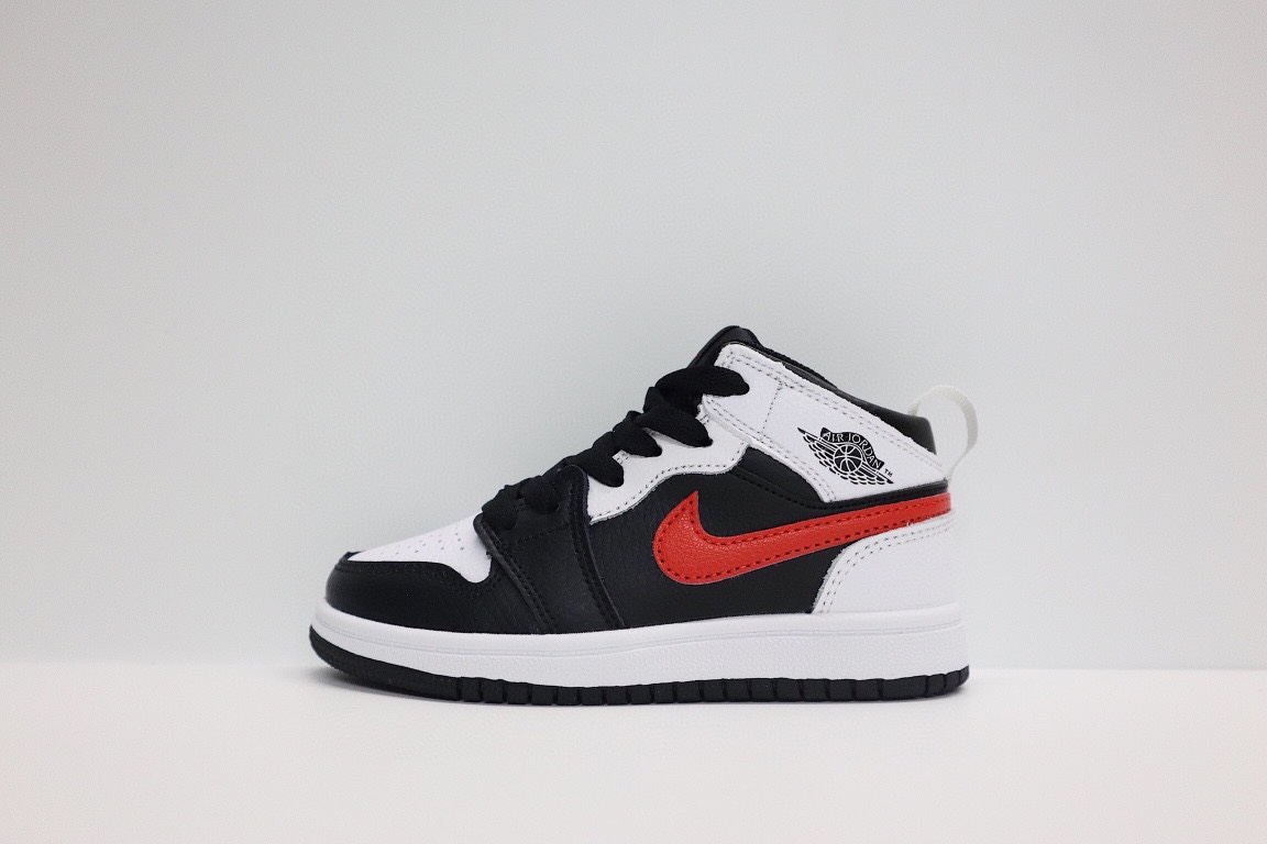 乔一专Ｇ版中帮儿童运动鞋 尺码：22-37码 高端定制专Ｇ版来啦🔥 大厂出品，做工用料完全不必担心😎 鞋型设计对比ZP，超级无敌百搭❤️ 橡胶大底耐磨防滑✔️ 鞋面采用优质皮料，质感无敌柔软☁️-选品中心