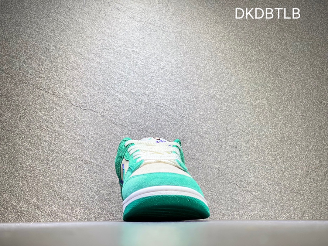220 Nike Dunk Low SB 低帮滑板鞋 DO9457-101