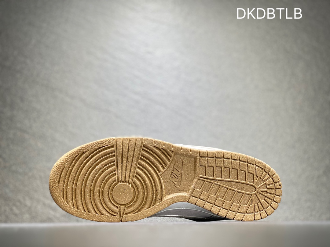 220 Nike Dunk Low SB 低帮滑板鞋DO9457-100