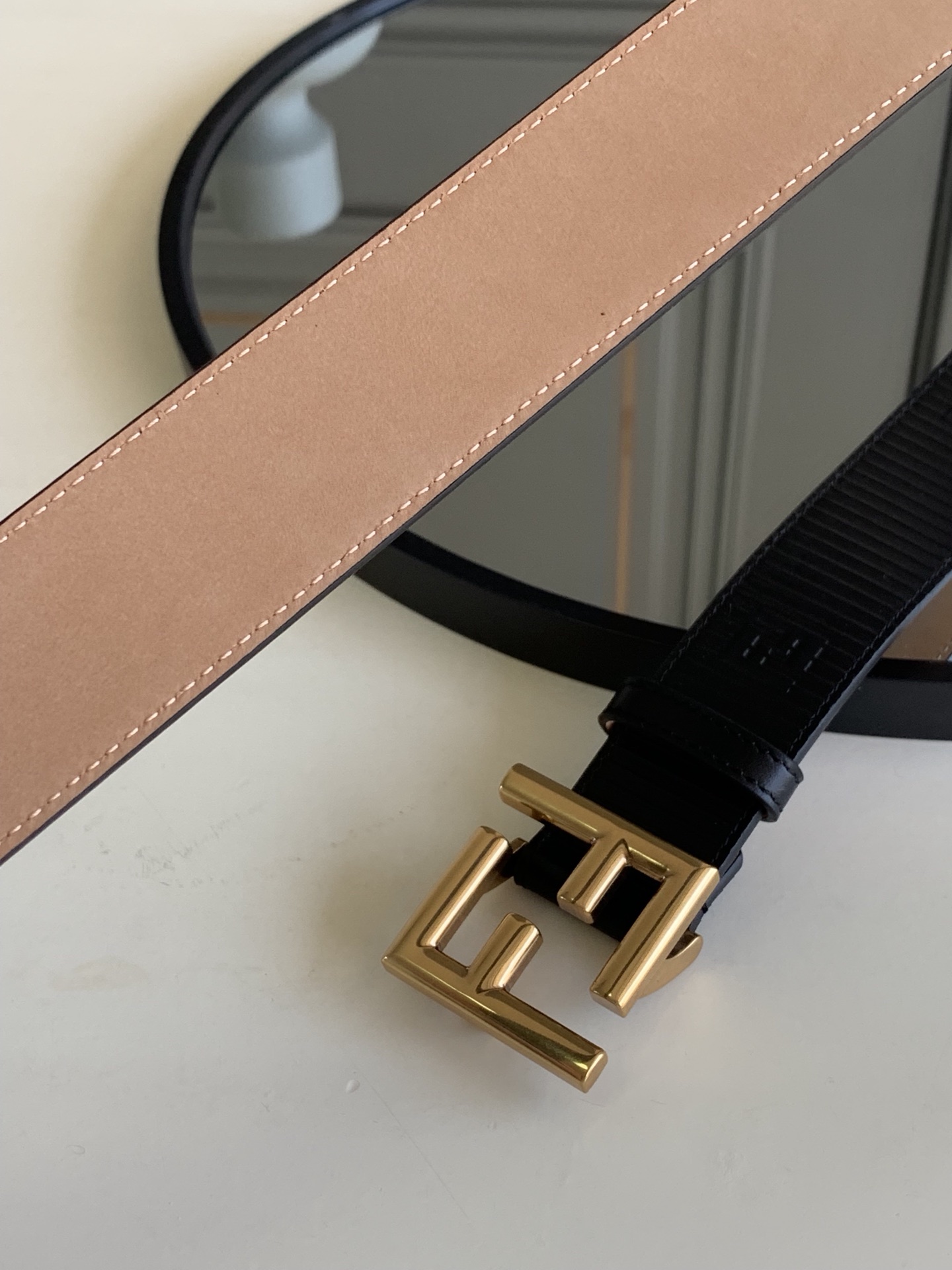 Fendi 五金做工精细 线条流畅 表面光滑 𝐙𝐏电镀工艺 香港通关【𝐇𝐀𝐀𝐒】 进口皮料