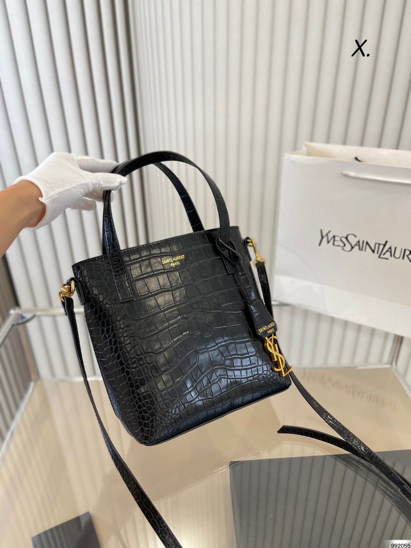 J0 3色 圣罗兰托特包  Saint Laurent 圣罗兰 YSL 实用型包包 通勤必备 休闲百搭 是时尚靓酷女孩必入 尺寸20 23