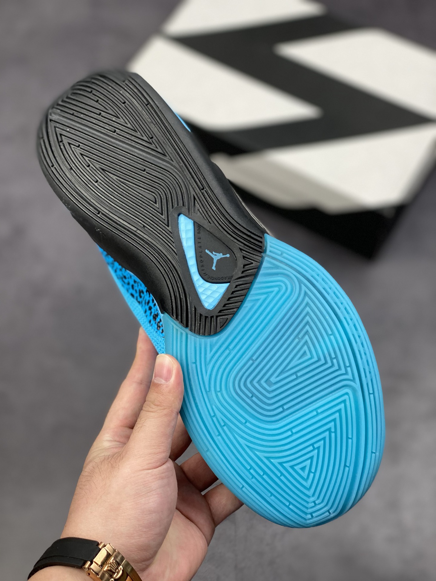 220 Jordan Luka 1 东契奇签名篮球鞋 DN1772-103