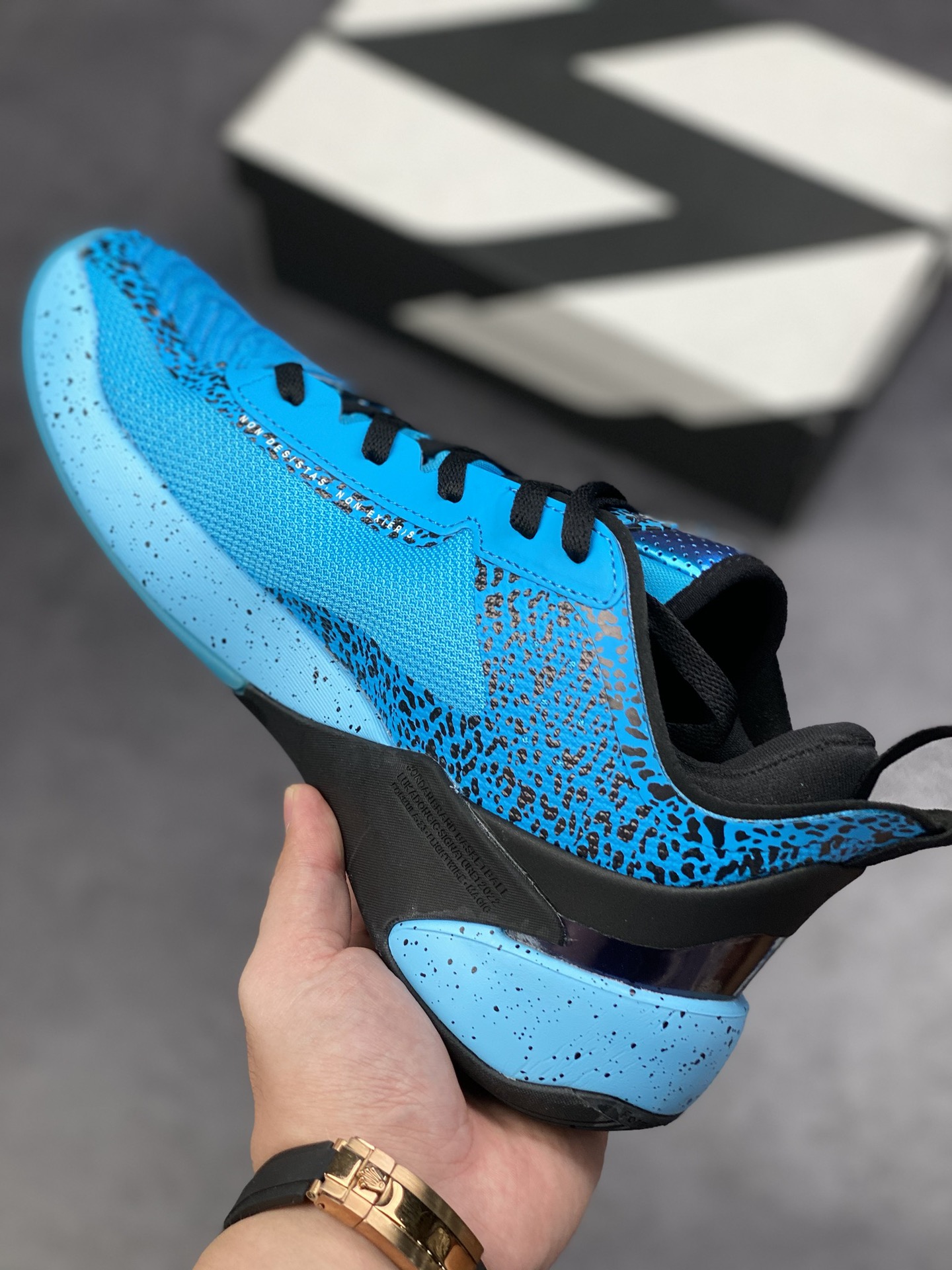 220 Jordan Luka 1 东契奇签名篮球鞋 DN1772-103