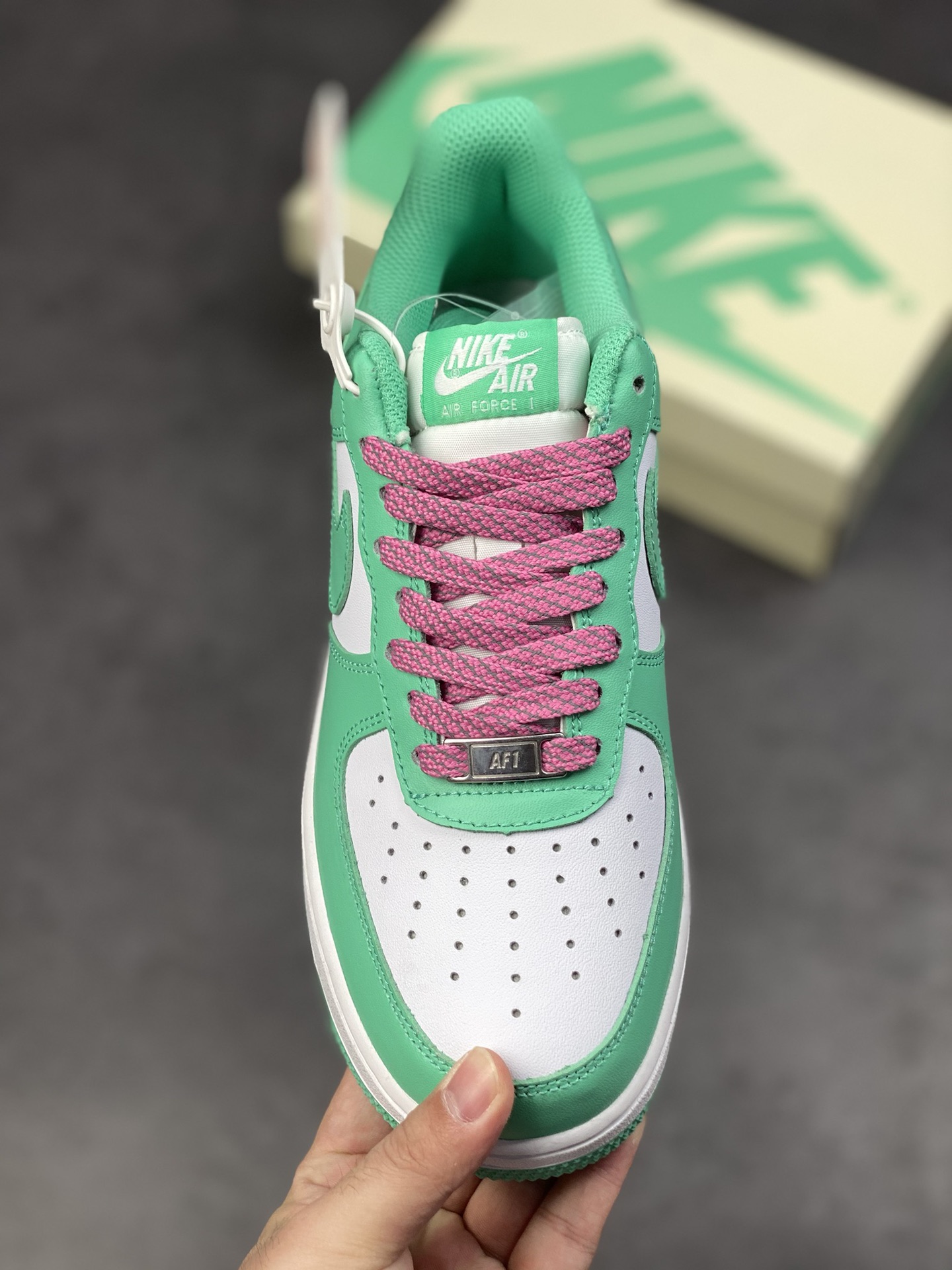 240 Nike Air Force 1 Low 07 蒂夫尼绿小蜜蜂 BS8871-104