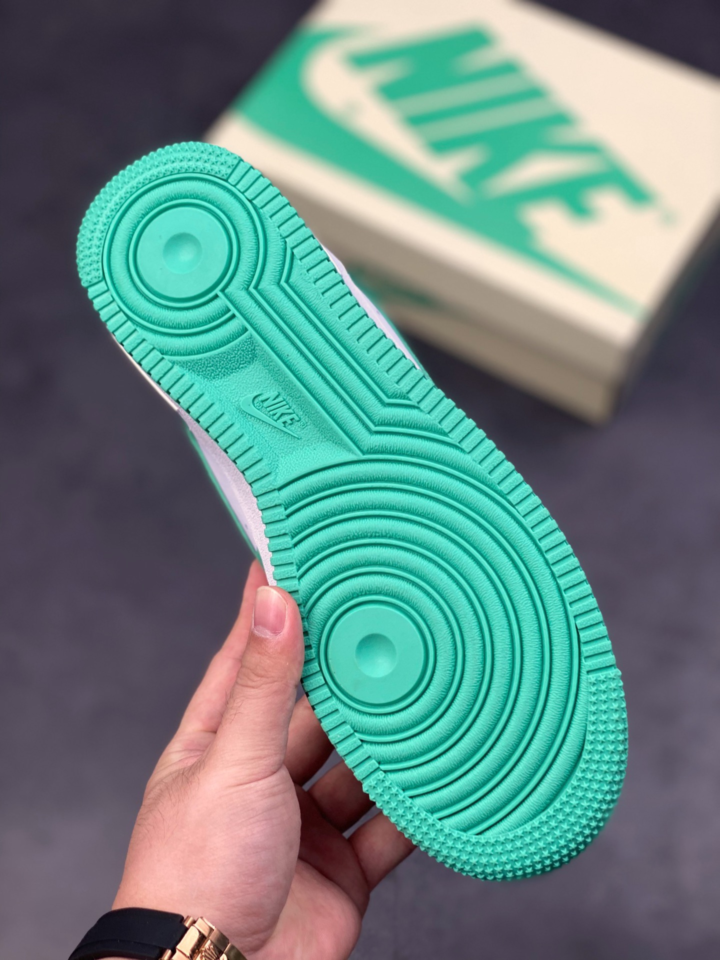 240 Nike Air Force 1 Low 07 蒂夫尼绿小蜜蜂 BS8871-104