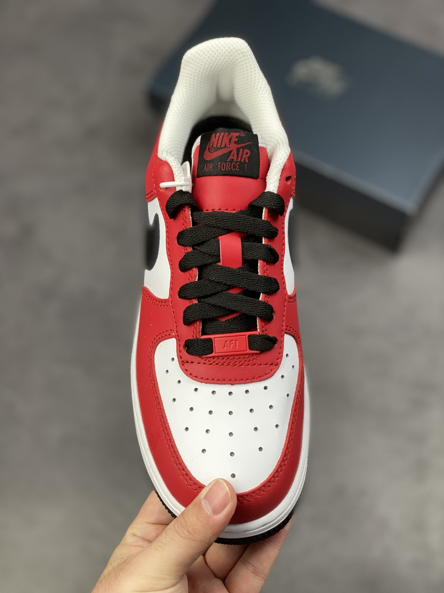 200 Nike Air Force 1 Low 07 芝加哥配色 FD0300-600