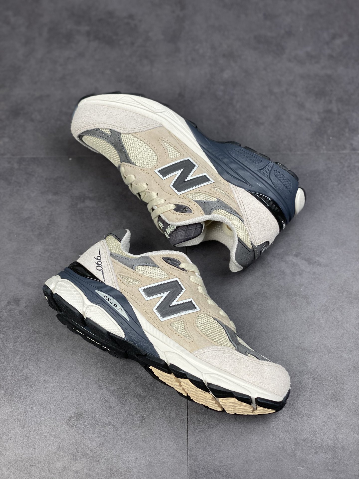 New Balance 990 V3 Beige American Official Retro Casual Sports Jogging Shoes M990AD3