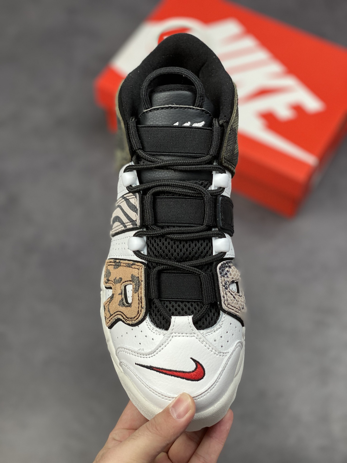 260 Air More Uptempo 代表着历史最高版本皮蓬 DZ4843-100