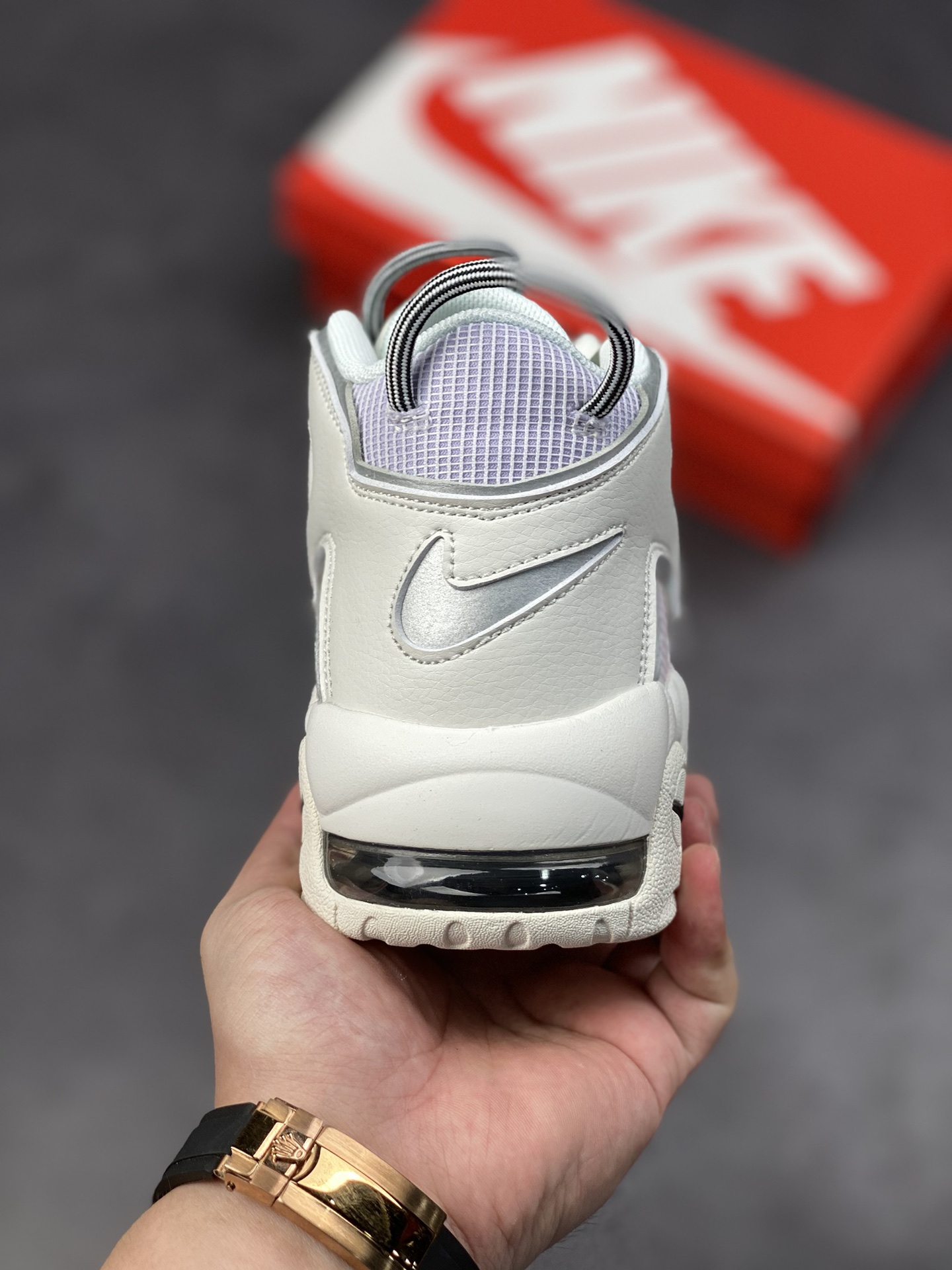 260 Air More Uptempo 代表着历史最高版本皮蓬DQ0514-100