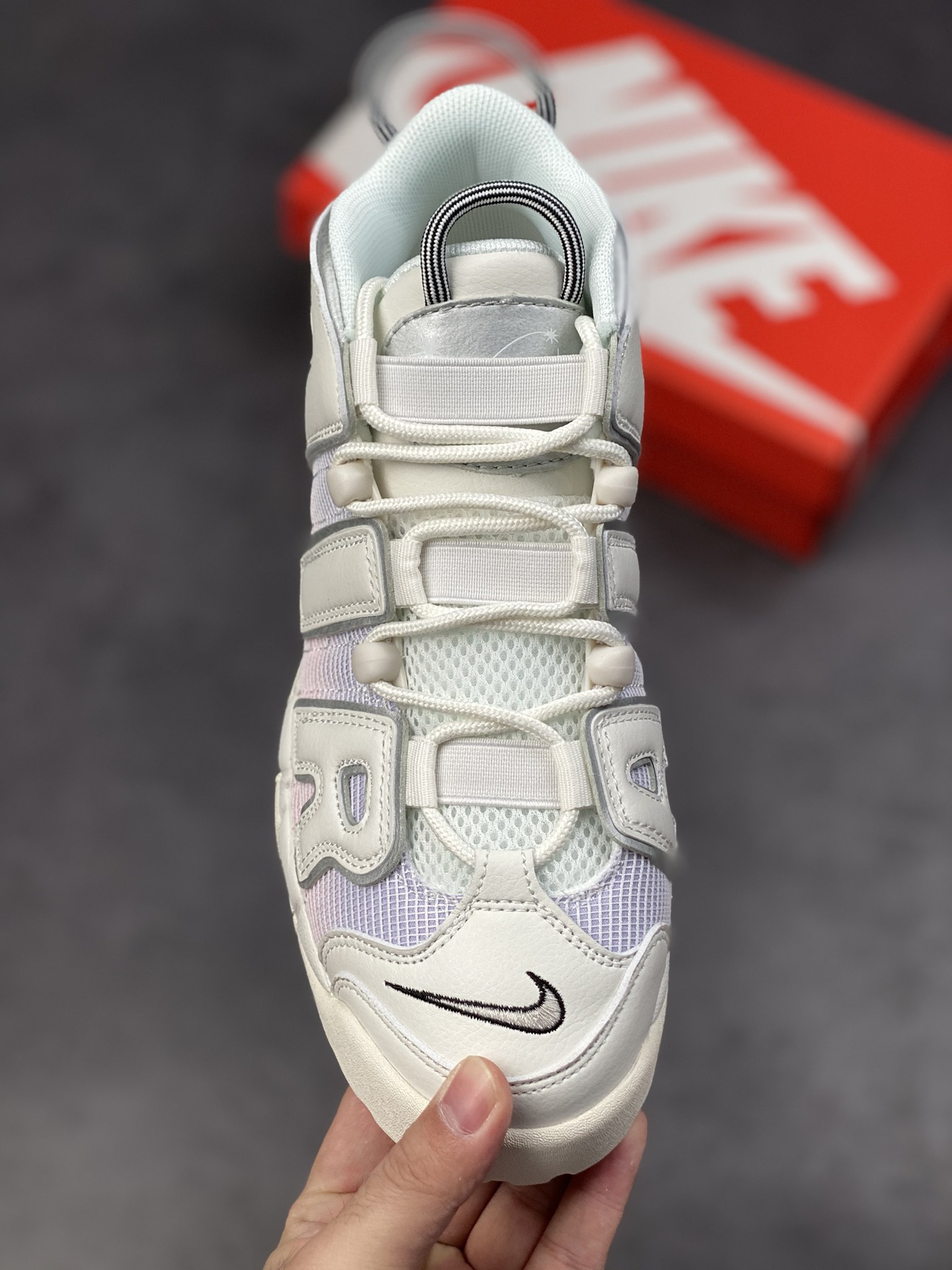 260 Air More Uptempo 代表着历史最高版本皮蓬DQ0514-100