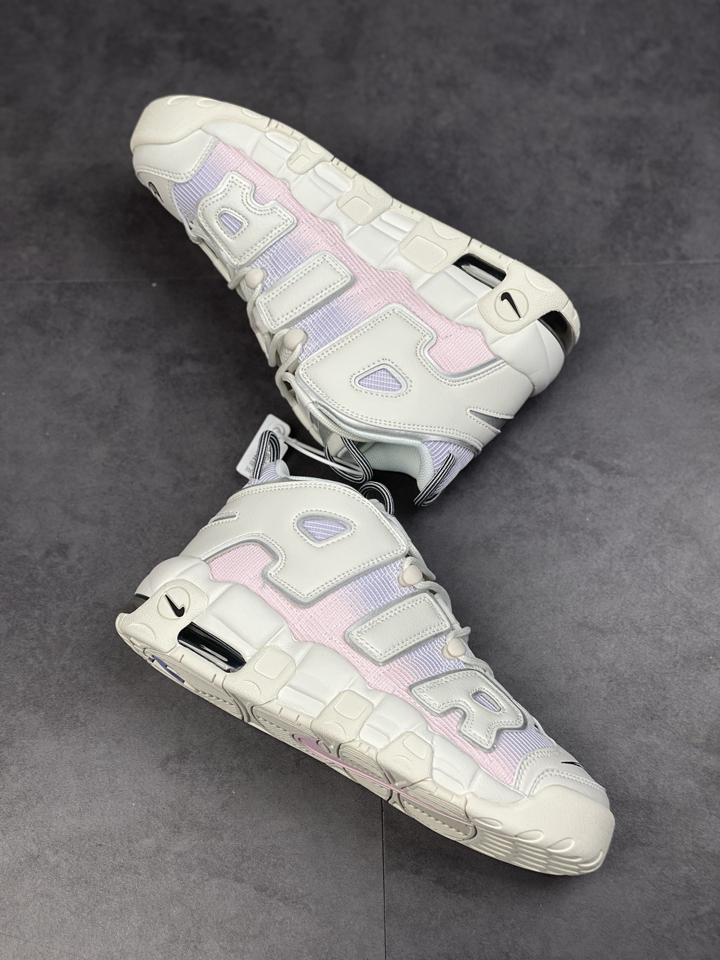 260 Air More Uptempo 代表着历史最高版本皮蓬DQ0514-100