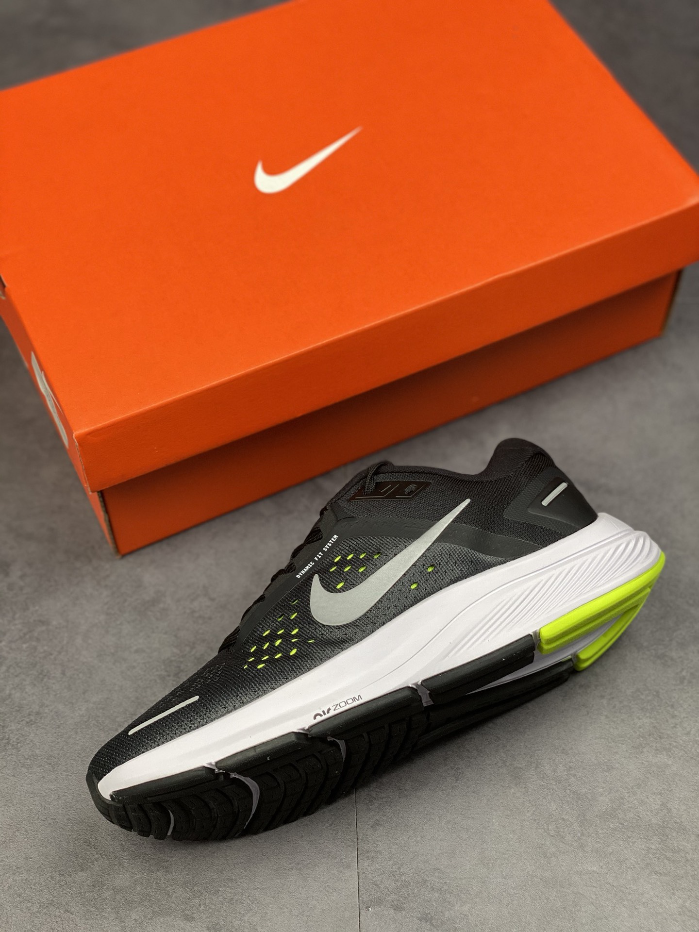 190 Nike Air Zoom Structure 登月 23代 网面透气跑鞋 CZ6720-010