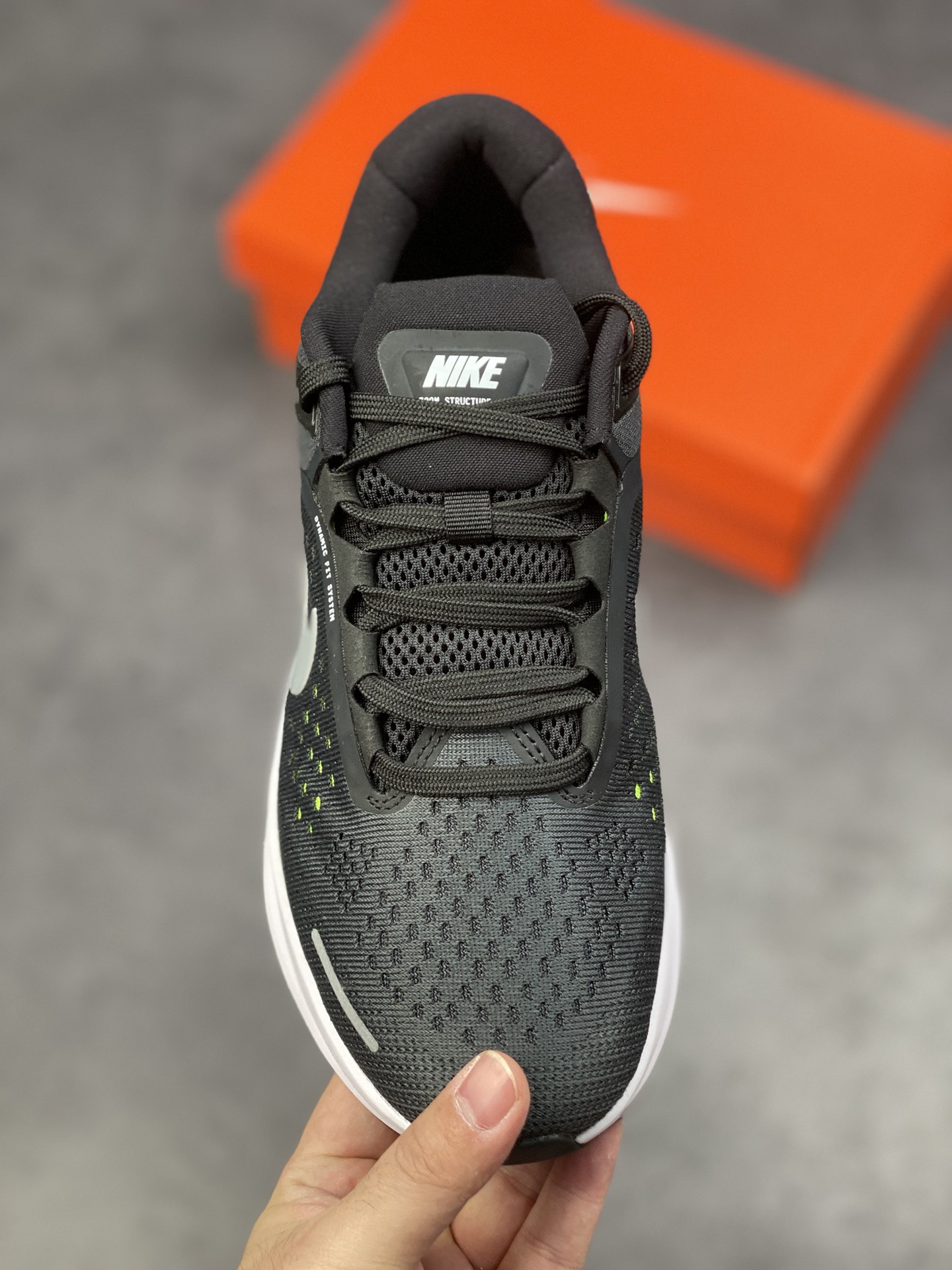 190 Nike Air Zoom Structure 登月 23代 网面透气跑鞋 CZ6720-010