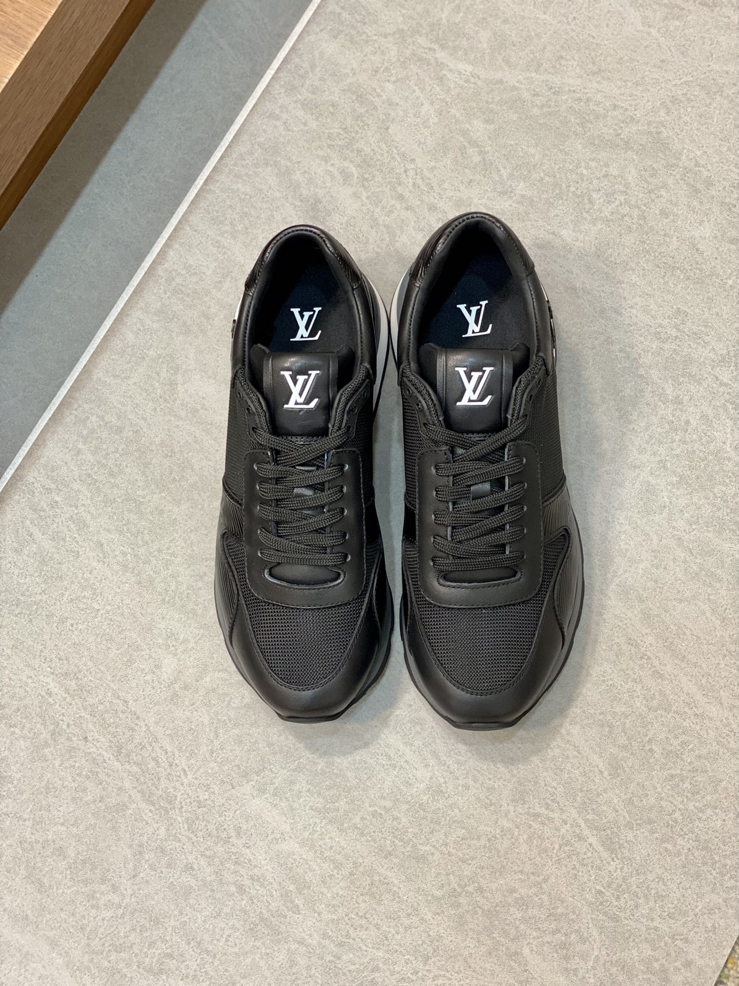 Louis Vuitton Shoes Sneakers Splicing Calfskin Cowhide TPU Low Tops