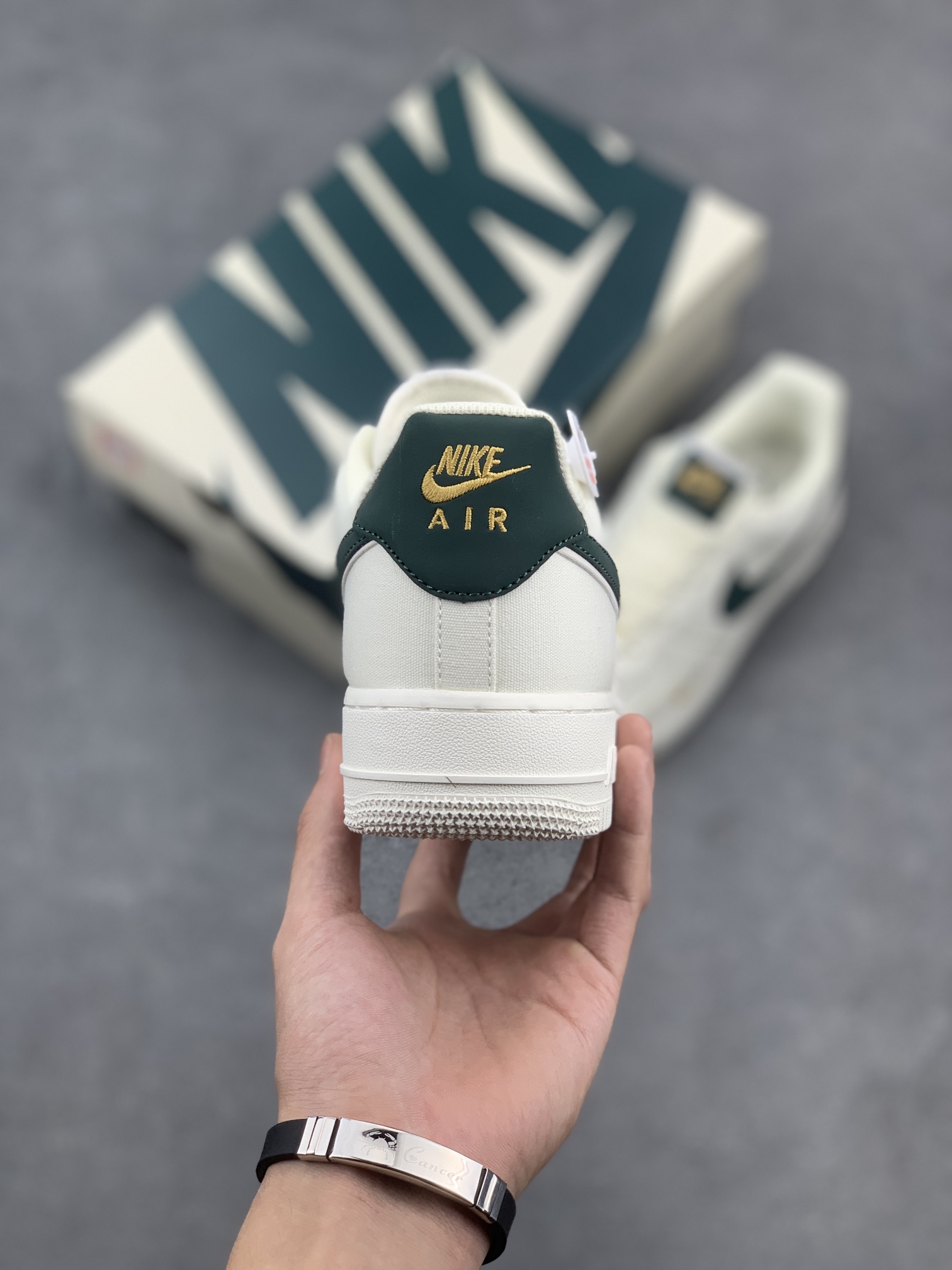 Nike Air Force 1 '07 Low-Top Sneakers - Deep Green Swoosh, Classic Style 5 i1662656329 1961 3