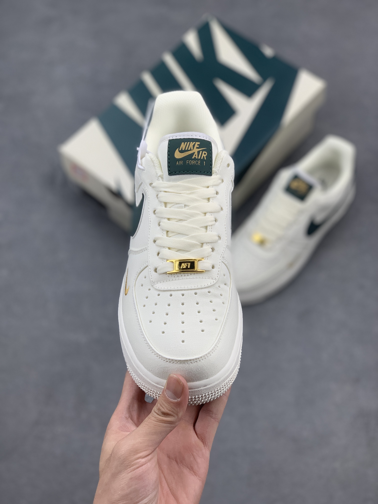 Nike Air Force 1 '07 Low-Top Sneakers - Deep Green Swoosh, Classic Style 3 i1662656329 8135 1