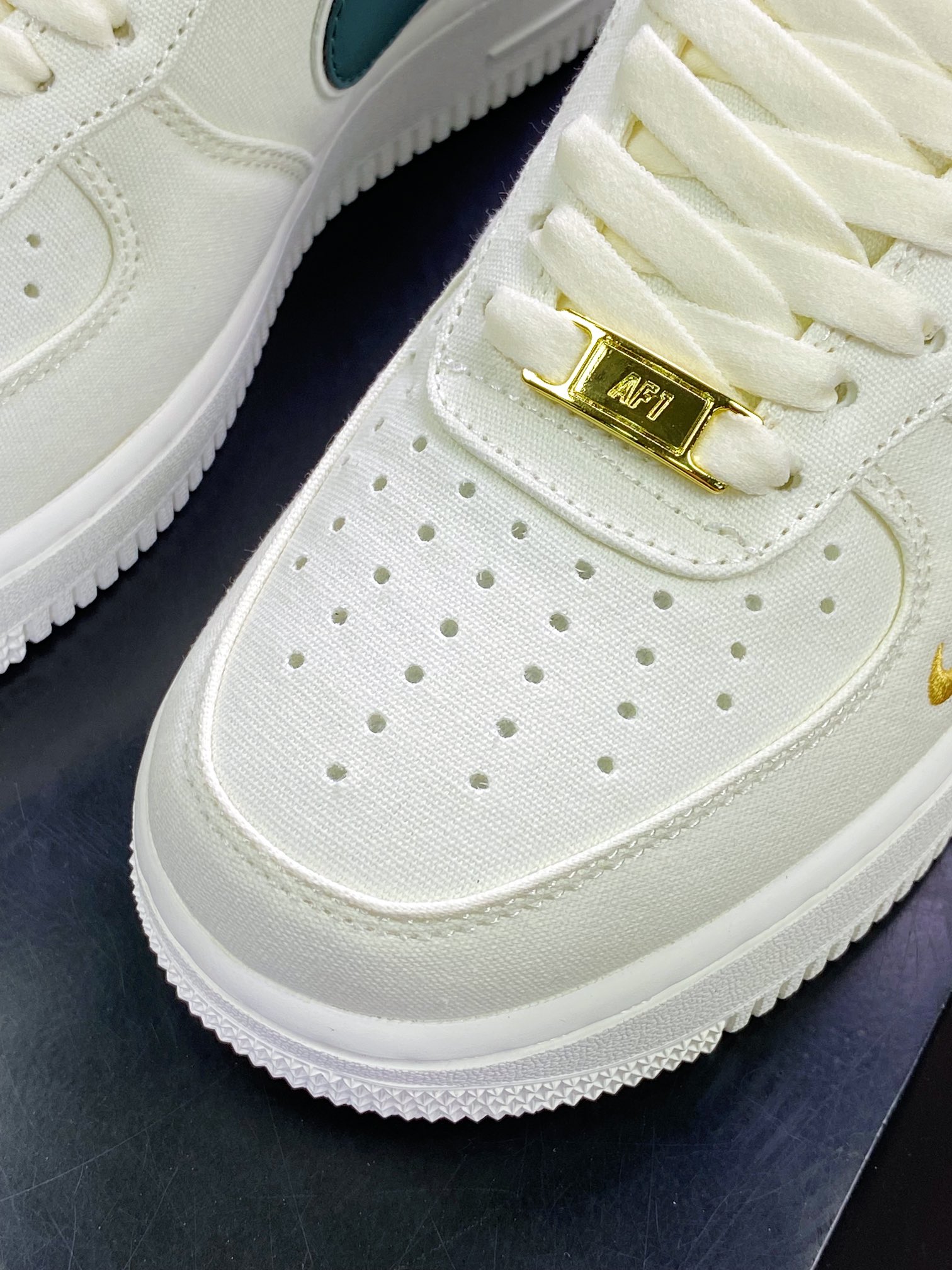 220 Air Force 1’07 Low QS”Sail/Dark Green/Gold”空军一号经典低帮百搭休闲运动板鞋MN5696-309