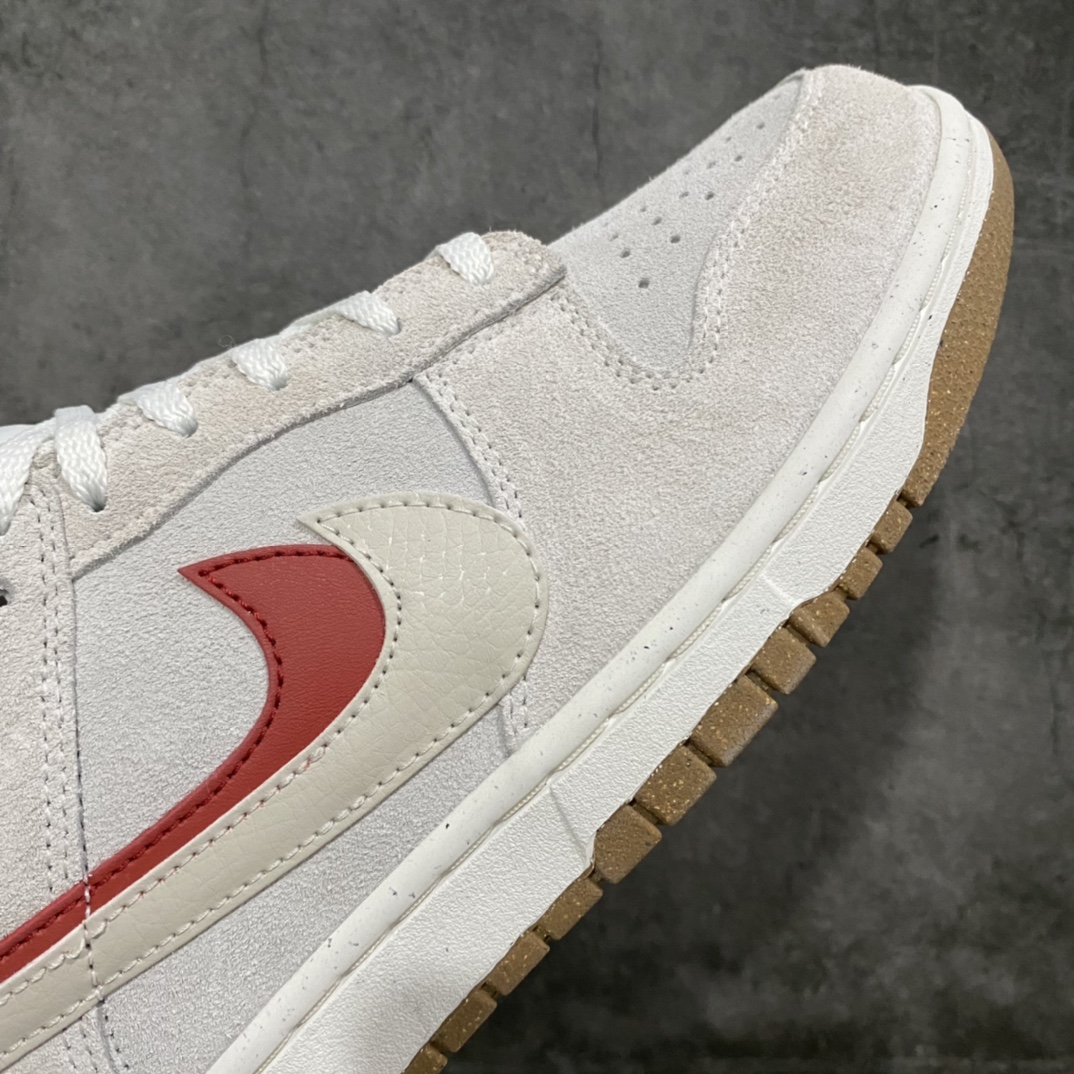 图片[6]-lw版纯原Dunk Low SE \”85\” 灰白红双钩 原装公司级 经典复古休闲板鞋 原装头层材料 用料绝不含糊 独家版型蒸餾加工帶來的是更好的视觉和脚感体验 清洁度 电绣工艺 皮料切割干净无任何毛边 细节完美 货号：DO9457-100 尺码：36 36.5 37.5 38 38.5 39 40 40.5 41 42 42.5 43 44 44.5 45 46 47.5-选品中心