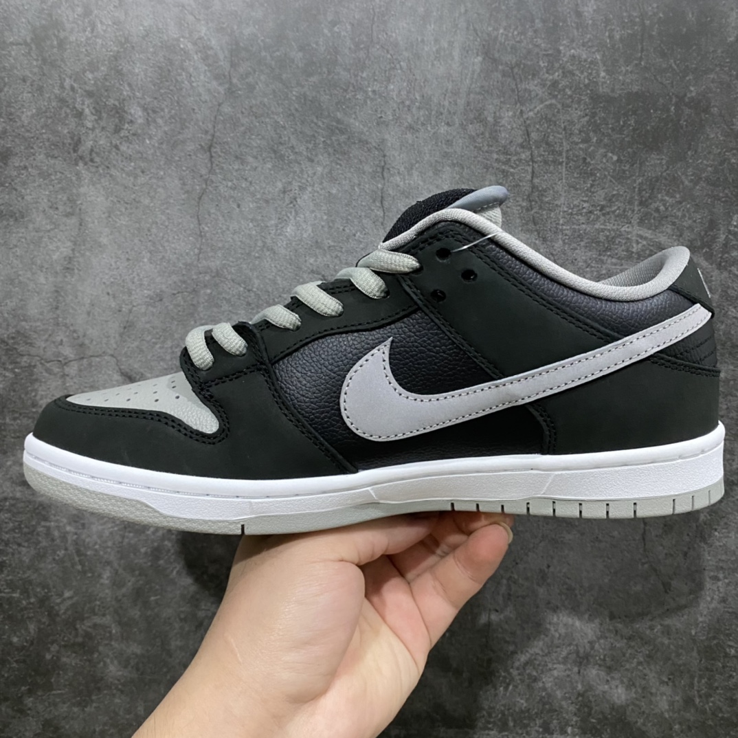 图片[2]-XC平台版Dunk SB影子灰 全新版本改版 原厂皮料定制 不论是鞋型 皮料还是清洁度 都是实打实的顶级 原厂大底 原厂楦头 原厂纸板 原厂号码标 原汁原味 最主要的是 他的价格很良心不杀猪💪🏻 此版本目前10个配色 新配色陆续开发中…… 货号：BQ6817 007 尺码：35.5-47.5-选品中心