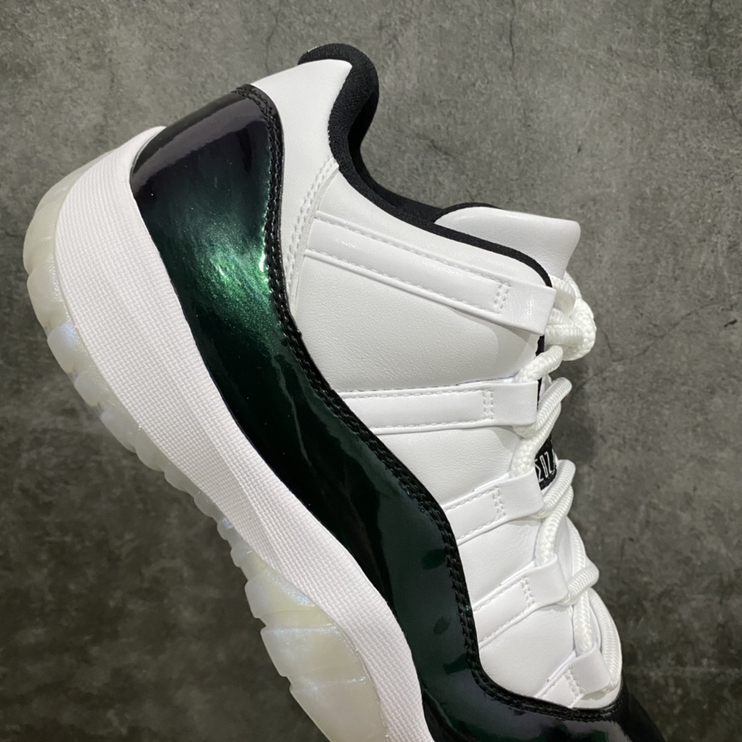 图片[7]-外贸纯原 Air Jordan AJ11 Low AJ11变色龙低帮 528895-145 新货无氧化 原楦原档案数据开模打造 原厂中底拉帮钢印 原厂漆皮 防冻不开裂 头层皮料 原装鞋撑 水晶大底正确色度色泽 原楦原数据刺绣 原厂车缝走线及对位 毫厘不差 飞人logo采用原数据电脑刺绣 原装正品碳纤维真实碳板 增强抗扭 原内标 原盒标 正确官方原盒 原厂防氧化水晶外底 原厂配套厂全掌solo气垫 尺码：40.5 41 42 42.5 43 44 44.5 45 46 47.5-选品中心